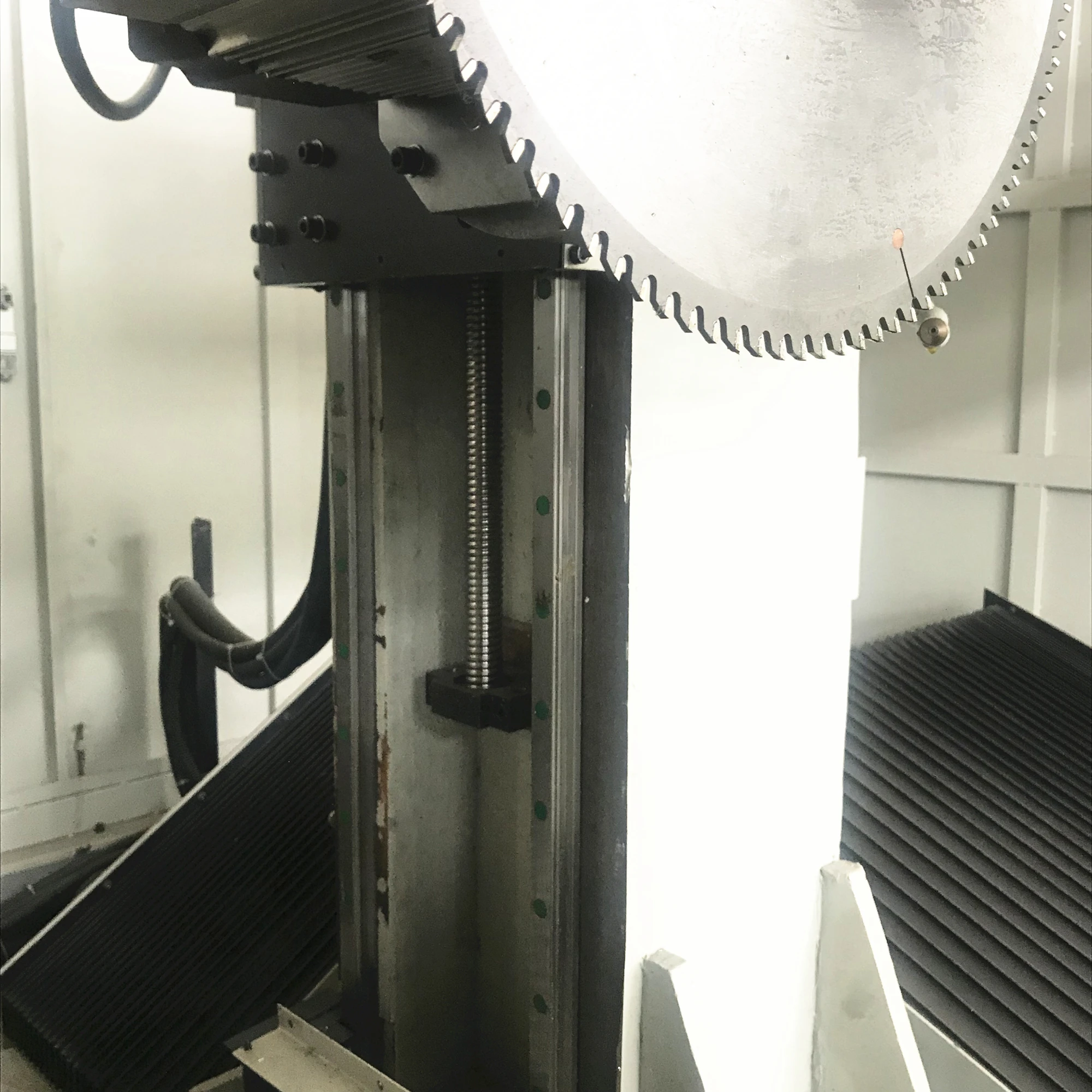 
China Aluminium and UPVC Profile Door and Window Making Machine End Face Milling Machine 