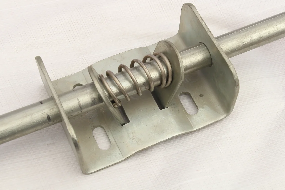 Pig equipment adjustable pig water pipe