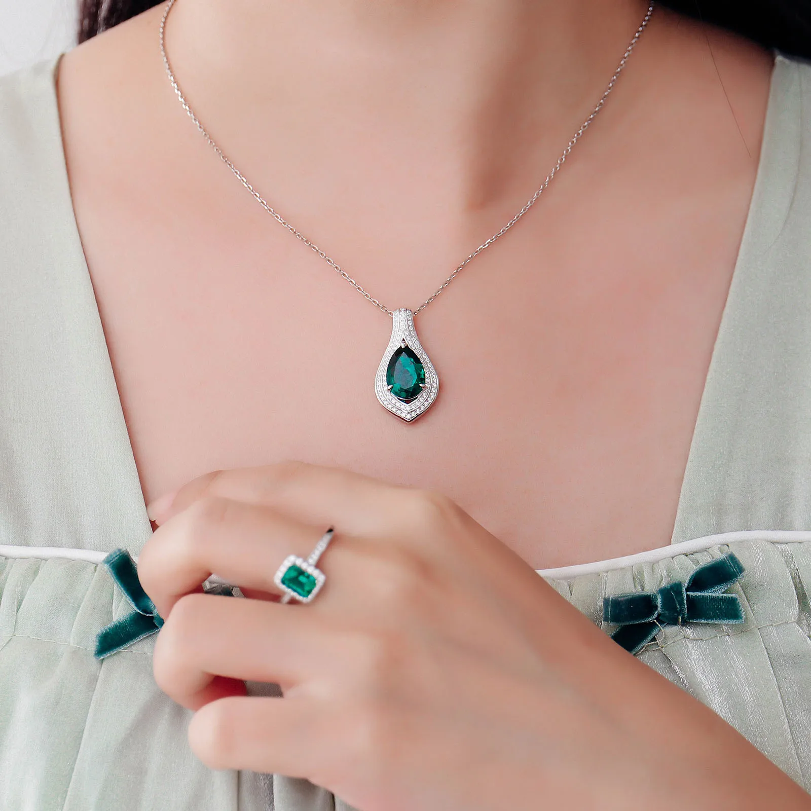 Custom Fashion Jewelry Pendants For Women Green Gemstone Summer Necklace Daily And Party Necklace Jewelry 925 Colares Feminino