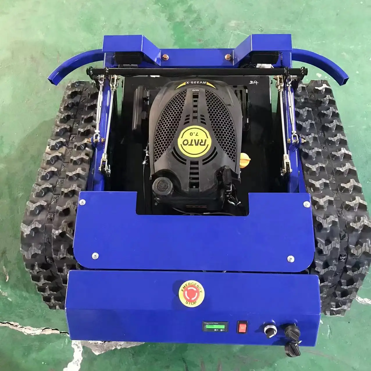 Garden lawn weed/remote-controlled lift/tracked all terrain lawn mower