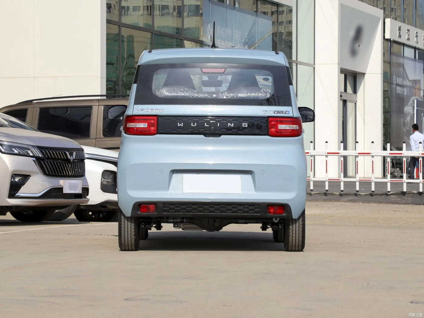 used car in China Wuling MINIEV 2022 Comfortable model small and convenient electric vehicle 4-wheel Chinese cheapest car