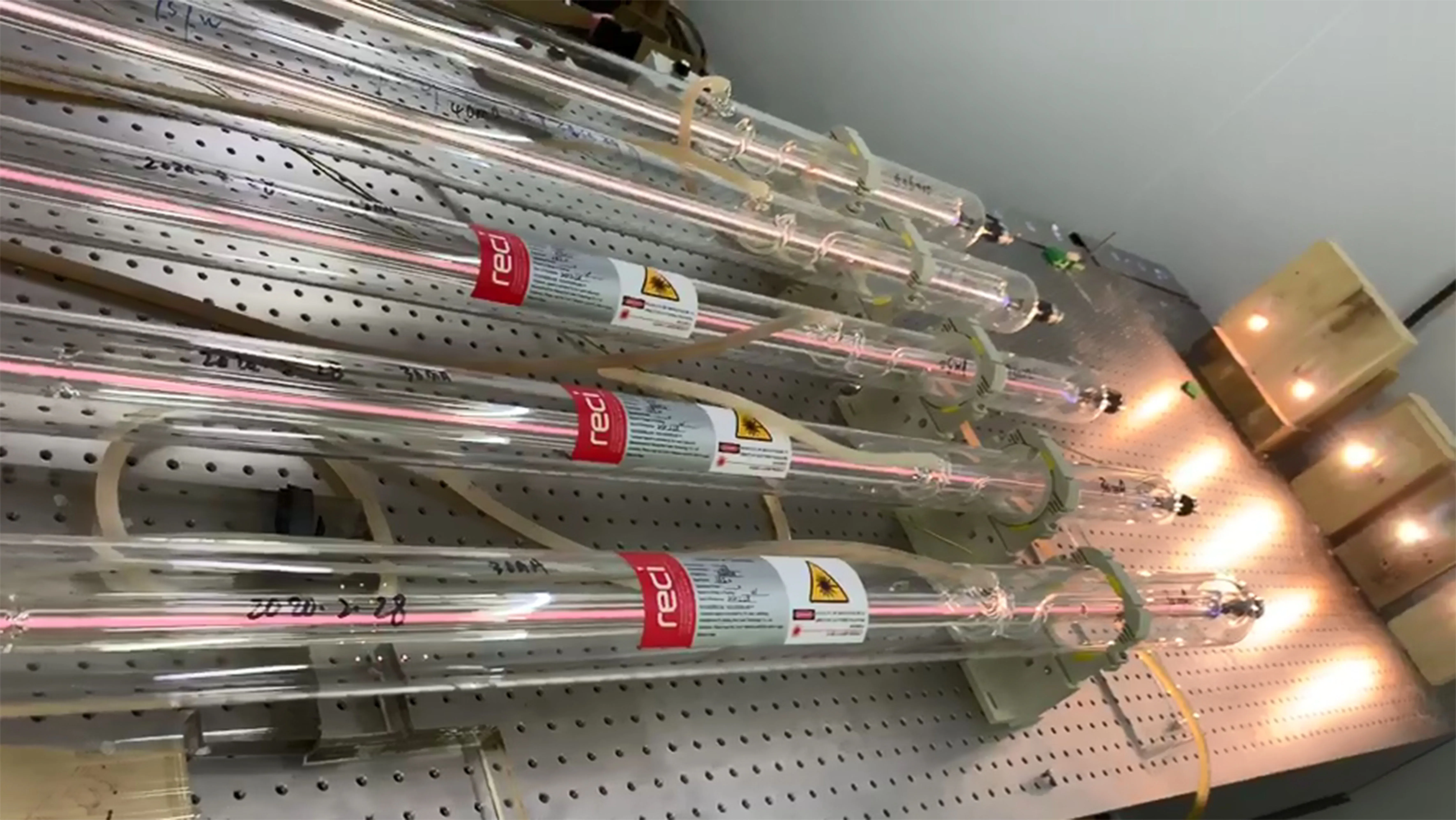 Reci W6 High Quality Unique Metal Head Co2 Tube Laser 150w