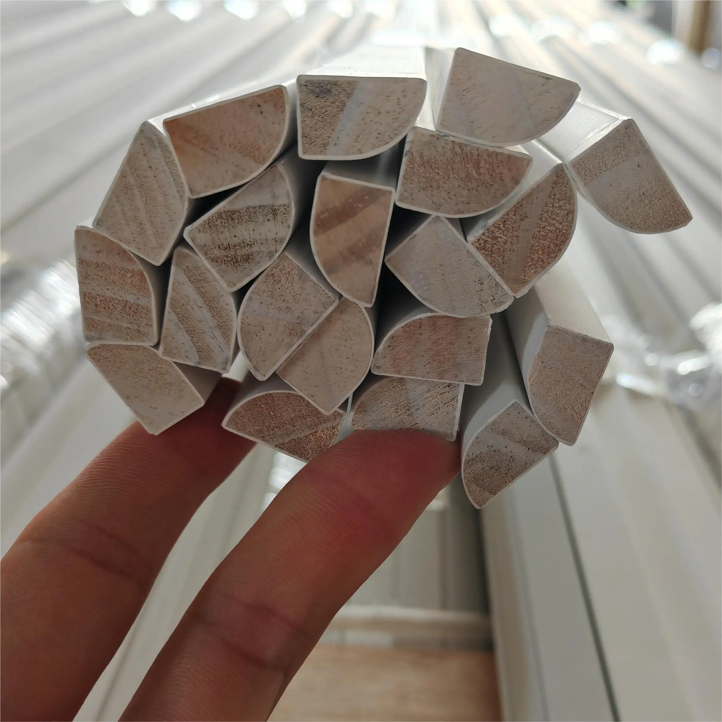 Floor Moulding Decorative White Primed Pine Finger Joint Shoe Moulding