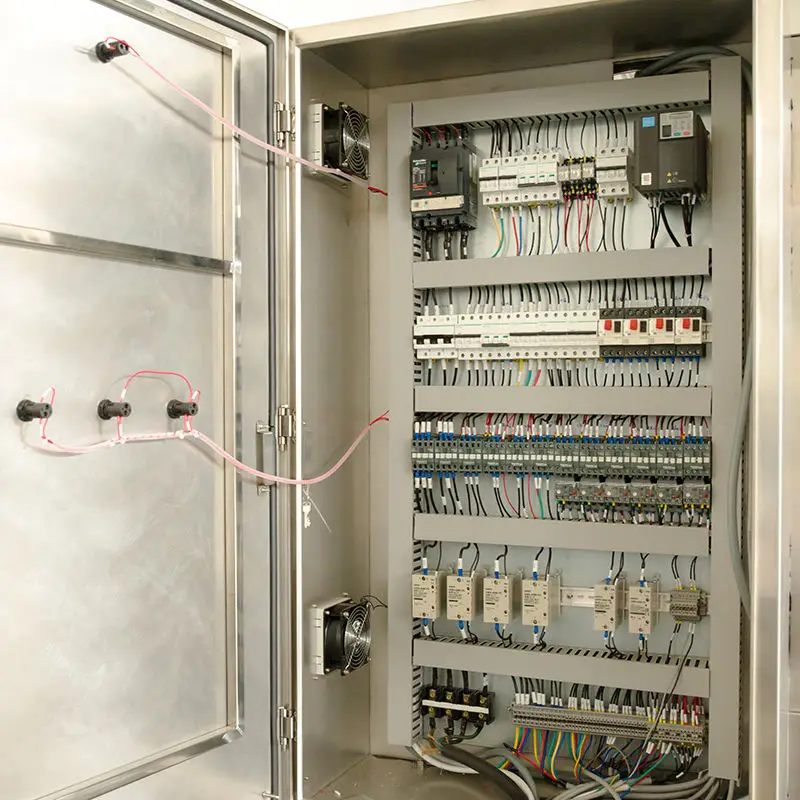 Автоматическая машина для наполнения бумажных коробок для сока или молока