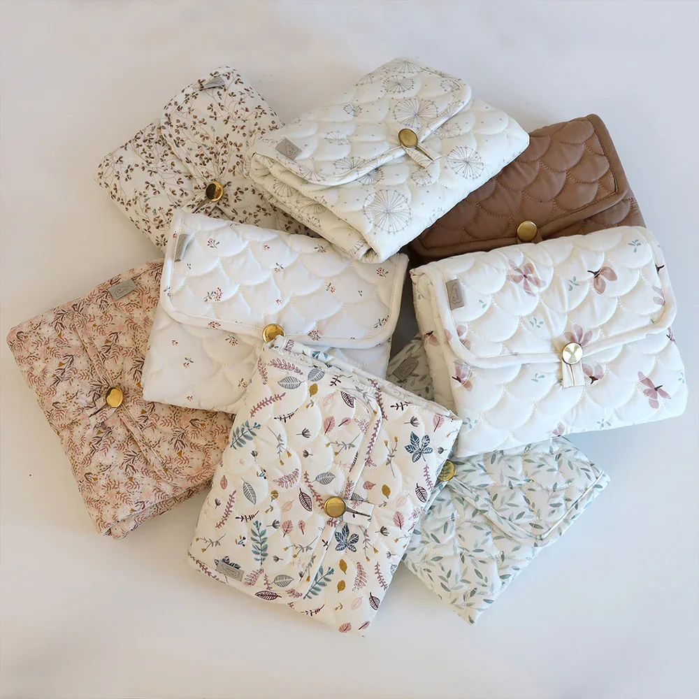 Quilted organic cotton waterproof baby portable changing mat diaper bag diaper pad for newborn travel shower gift