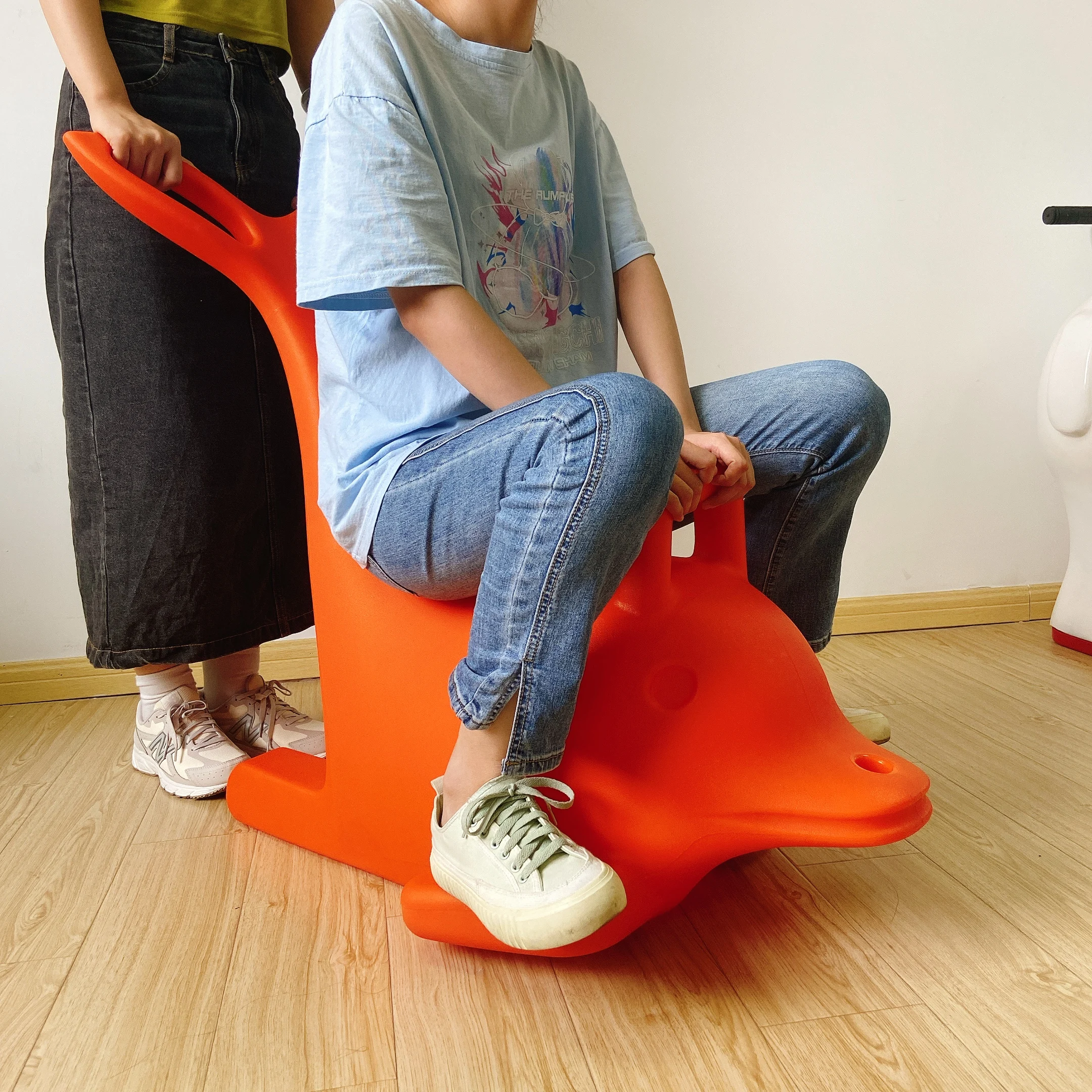 Custom colorful material dolphin ice skate assistant ice skate aid helper for children