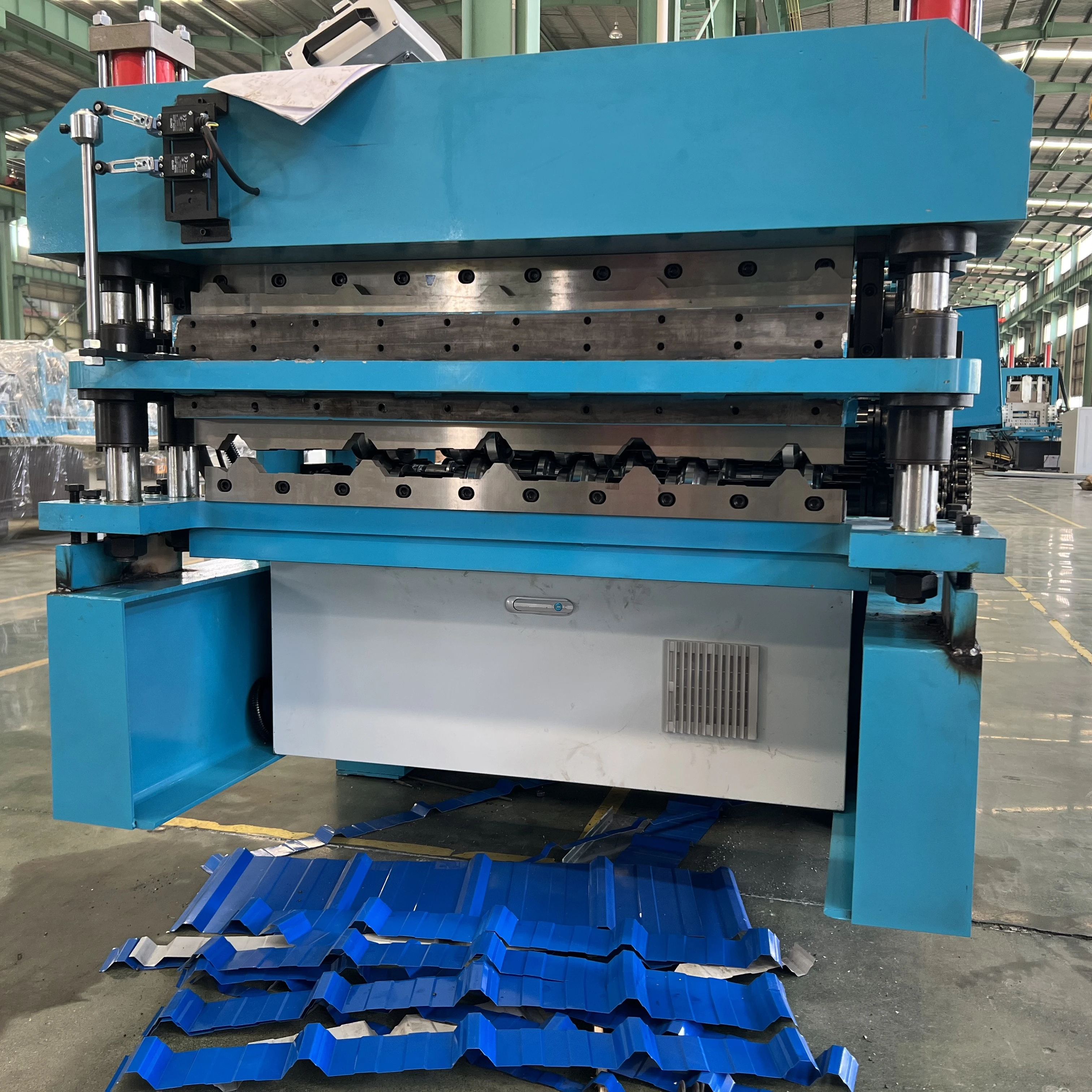 Corrugated Sheet Roof Roll Forming Machine with Factory Price roof wall tile steel metal sheet panels making machine for sale