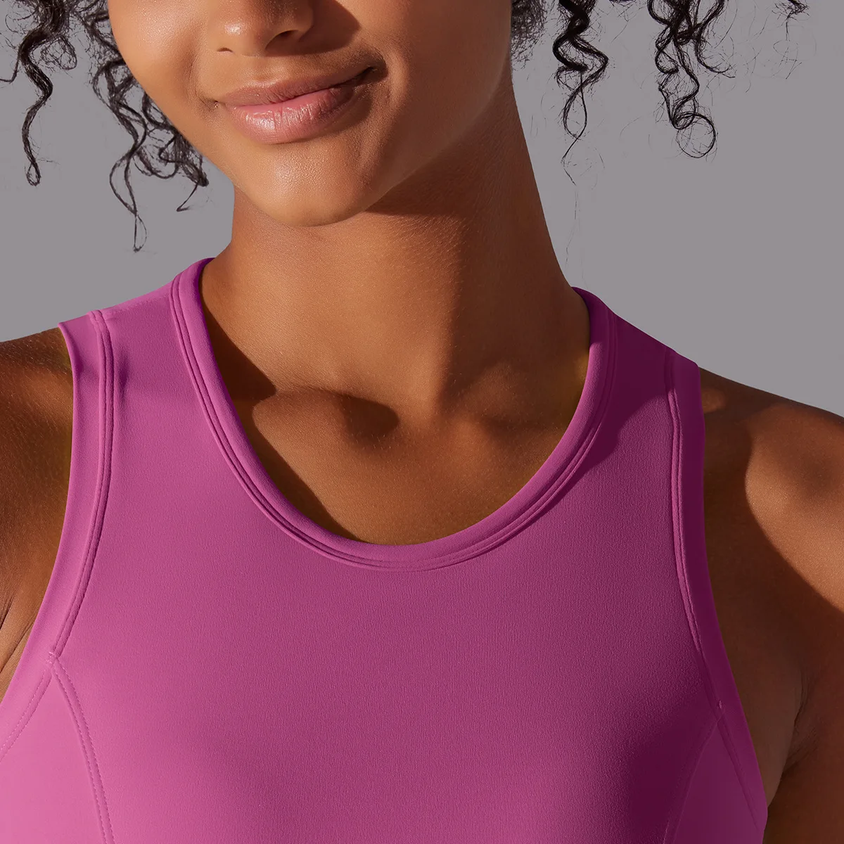 2024 Summer Women Tank Top High Neck Padded Crop Top Custom Logo Gym Fitness Shirts Manufacturer