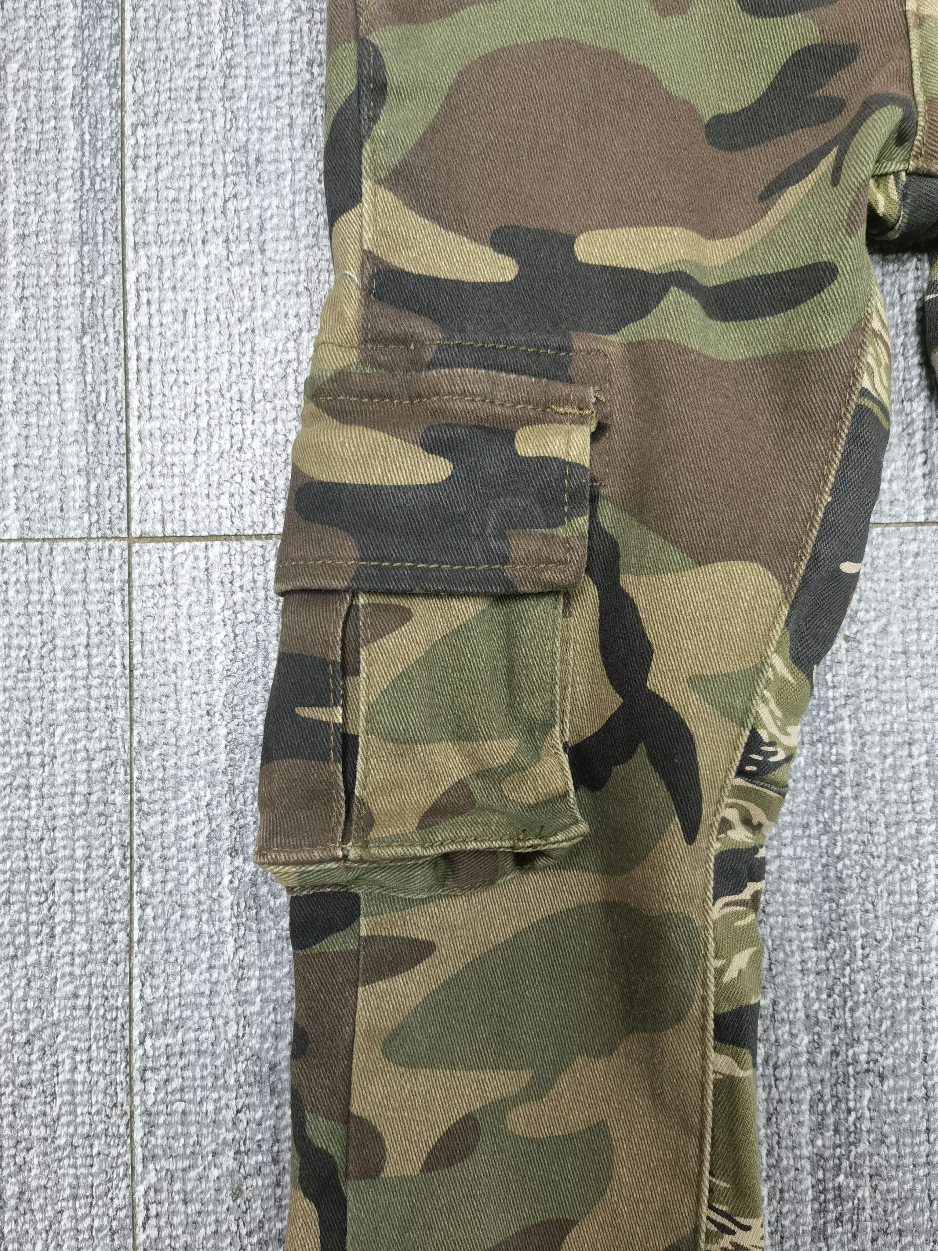 In stock New Fashion High Quality children military green camouflage cargo jeans stacked trousers for boys kids jeans