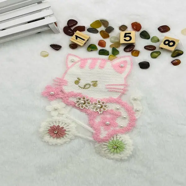 Embroidery Iron On Patches Hot Selling Clothing Patches Sewing Chenille Embroidery Custom Logo Embroidery Patches