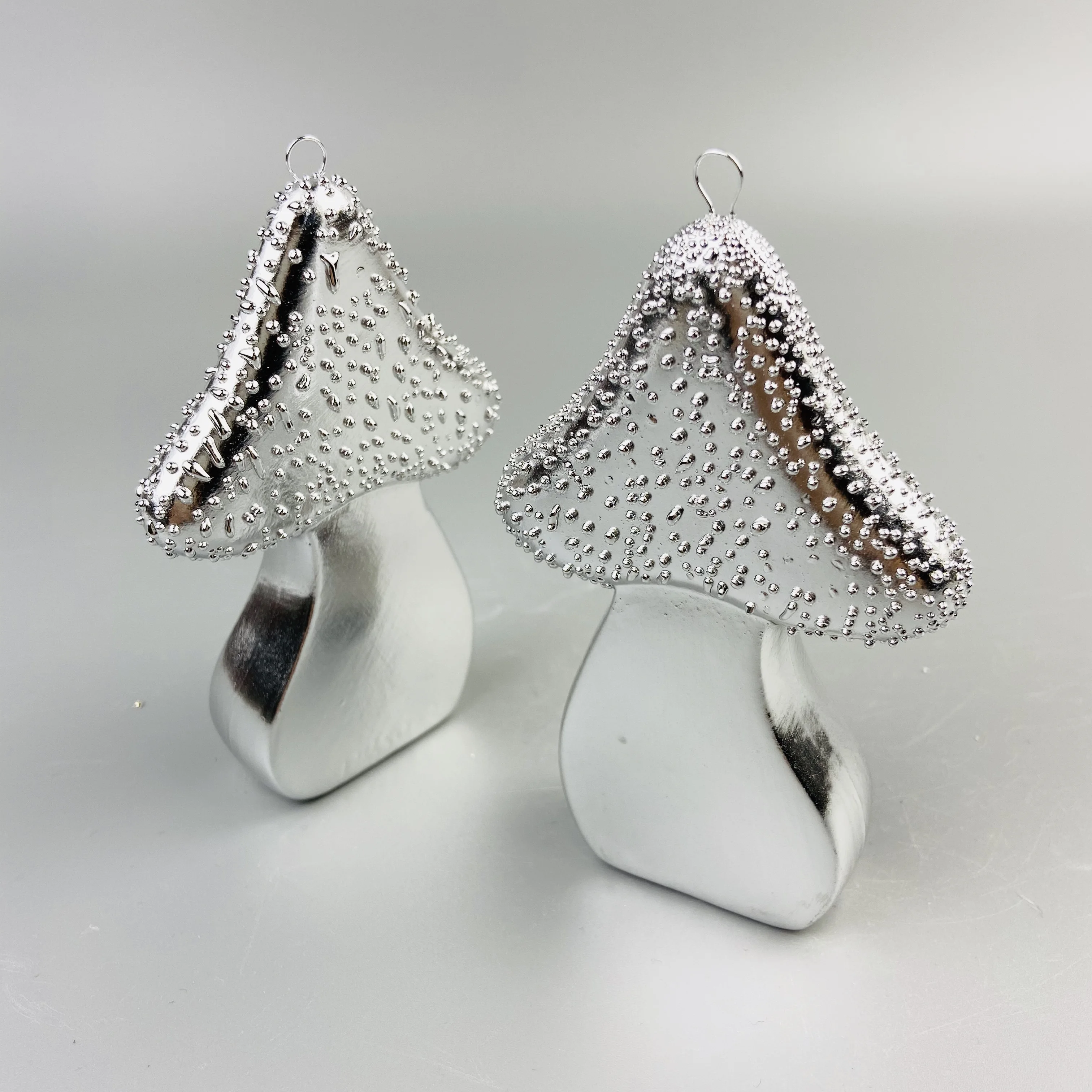 Bubblet decor flat silver plated porcelain mushroom ornament