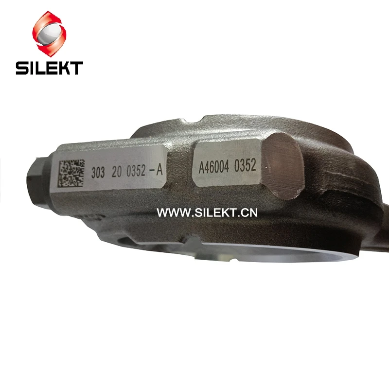 Sinotruk Howo engine connecting rod 457 030 0520 Sinotruck Howo good factory spare parts