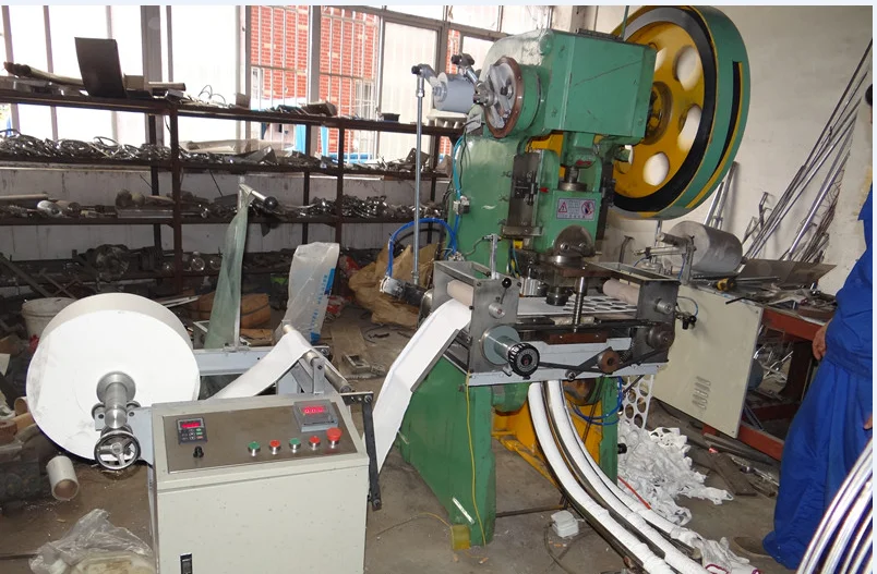 New non-woven round piece makeup remover pad making machine