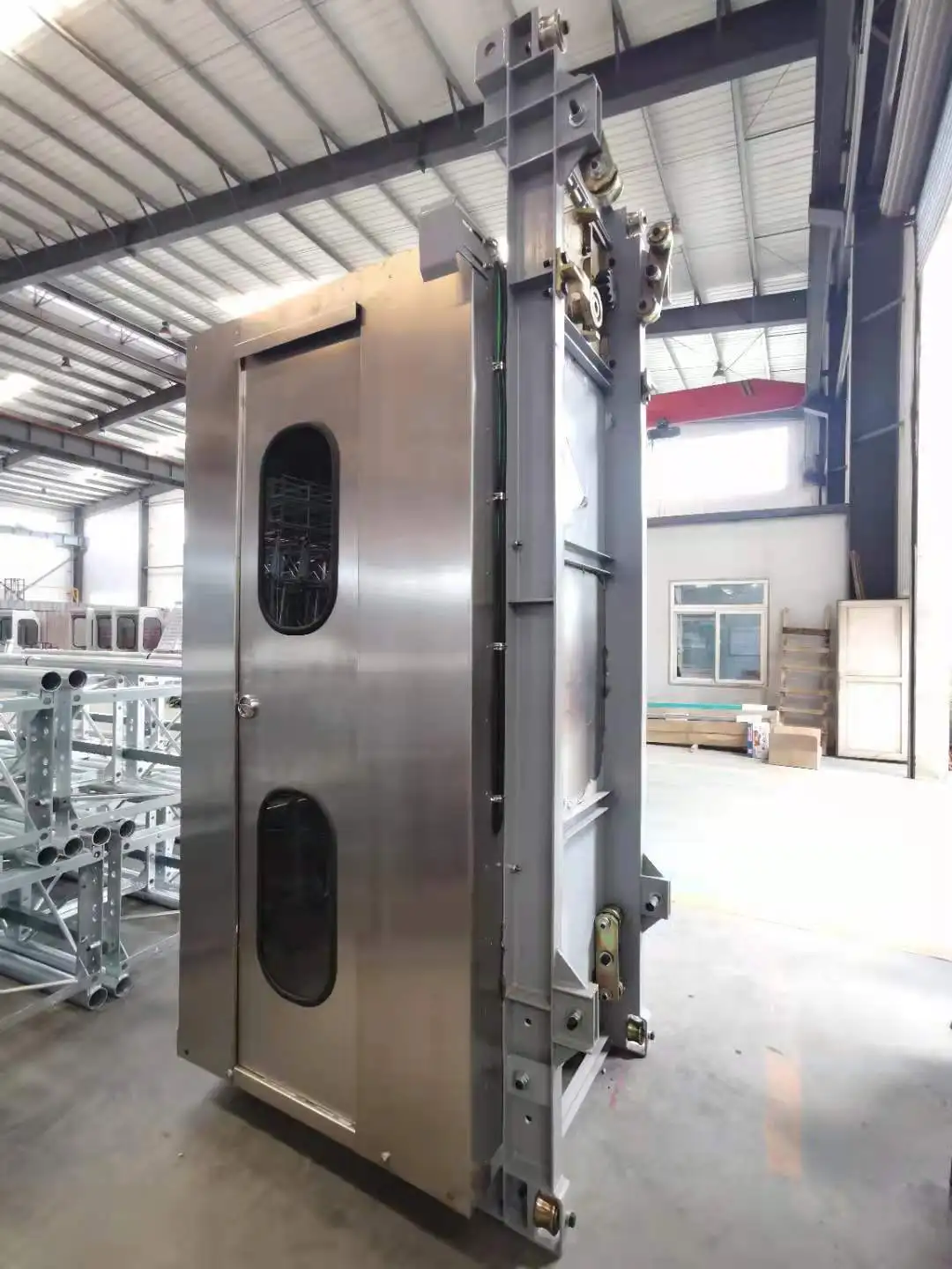 Mini tower crane operator lift elevator hoist for builders in construction site