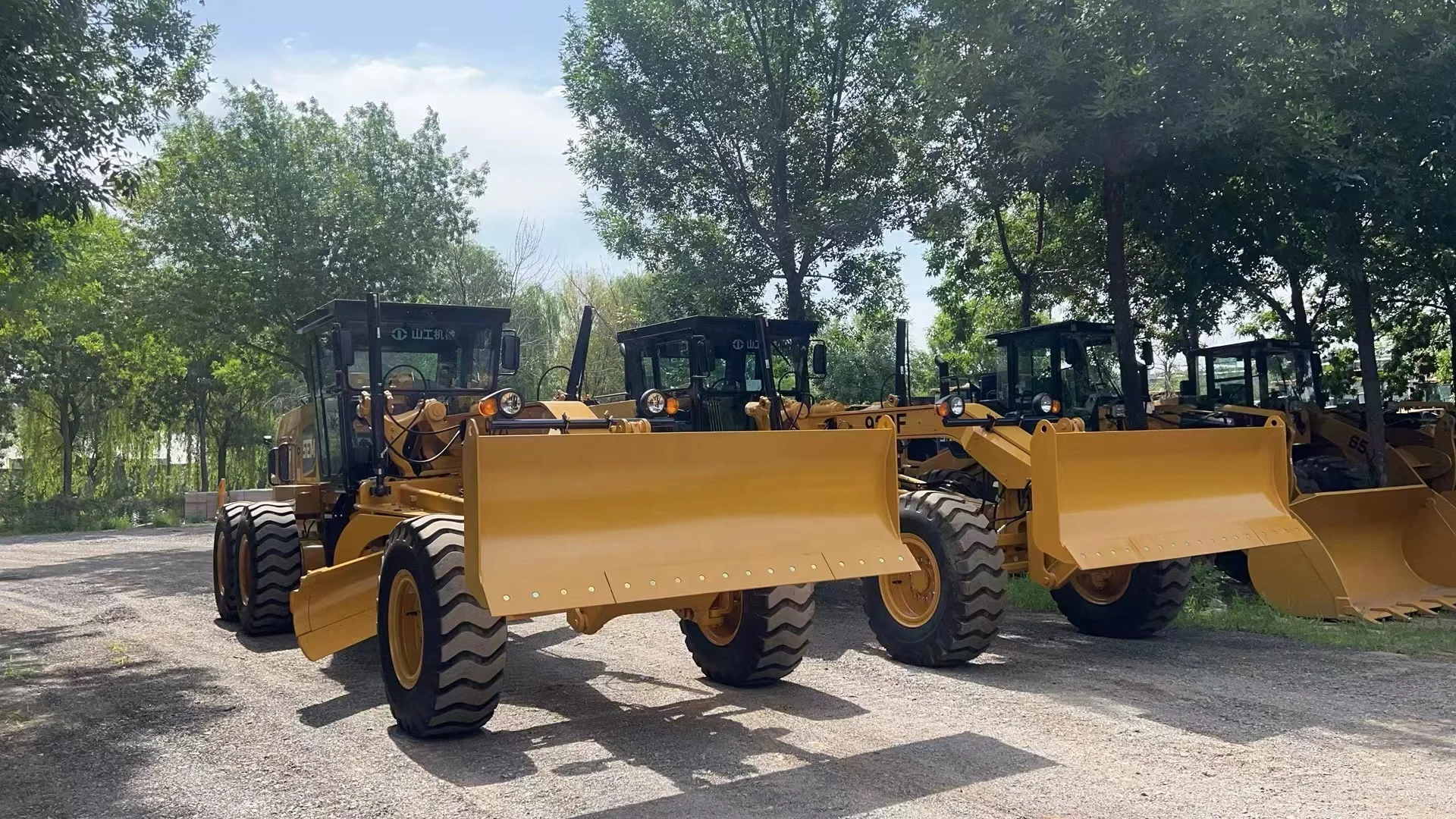 Hot Sale Road Grader SEM922F 220HP Small Motor Grader in Russia