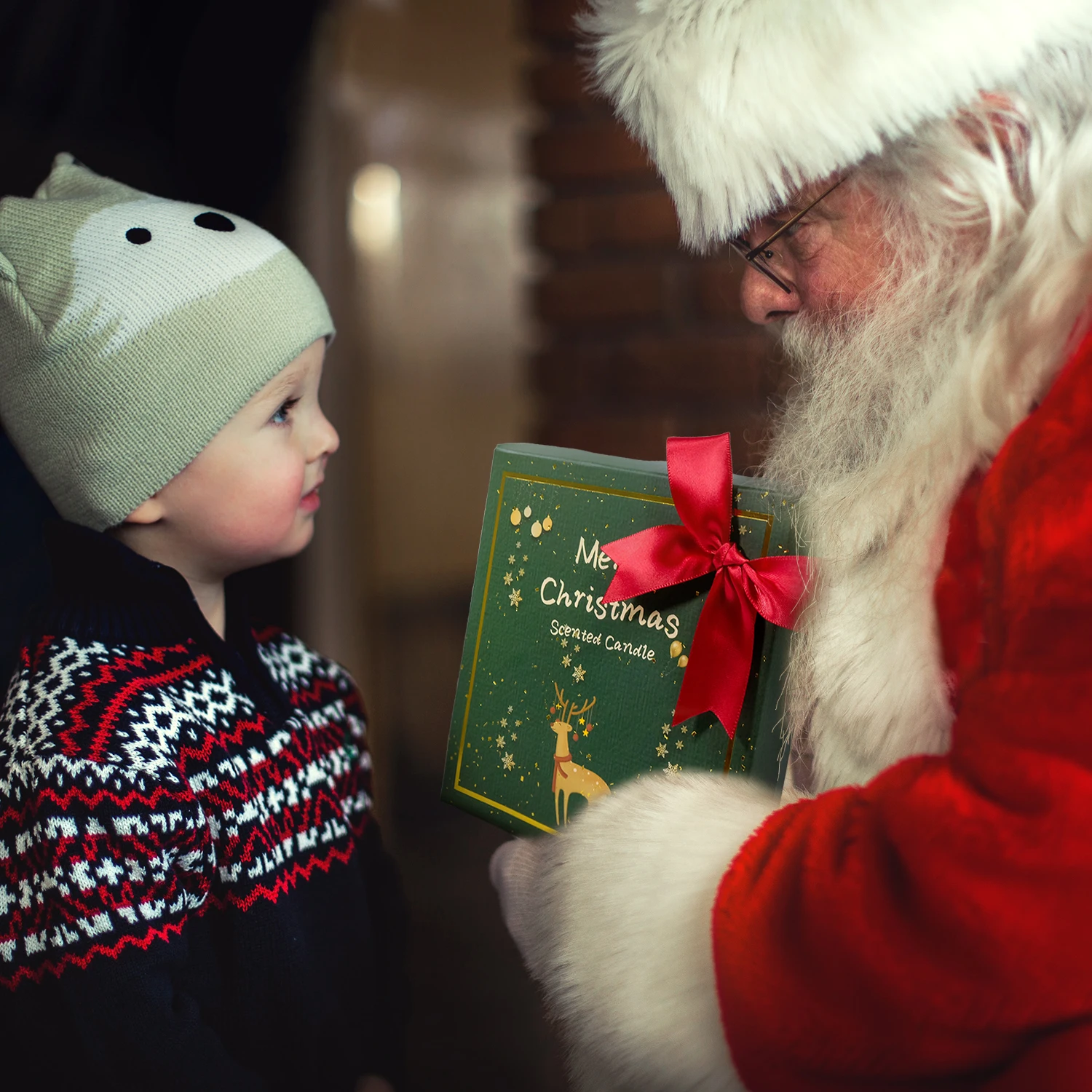 Custom Christmas Scented Candle in Tin Gift Set Luxury Soy Wax Making Candle for Home Decor Birthday