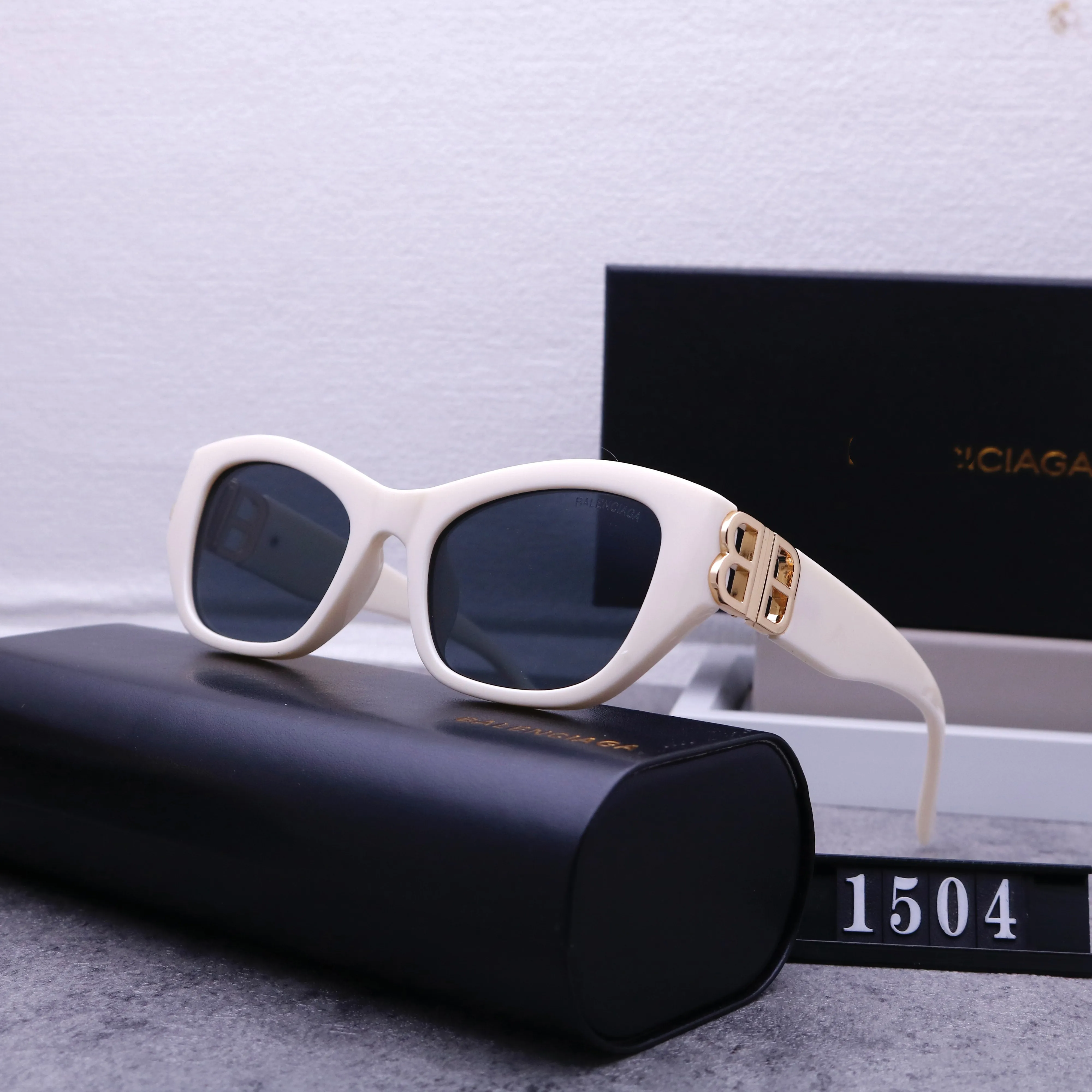 Wholesale Fashion Famous Designer Brand Shades Sunglasses