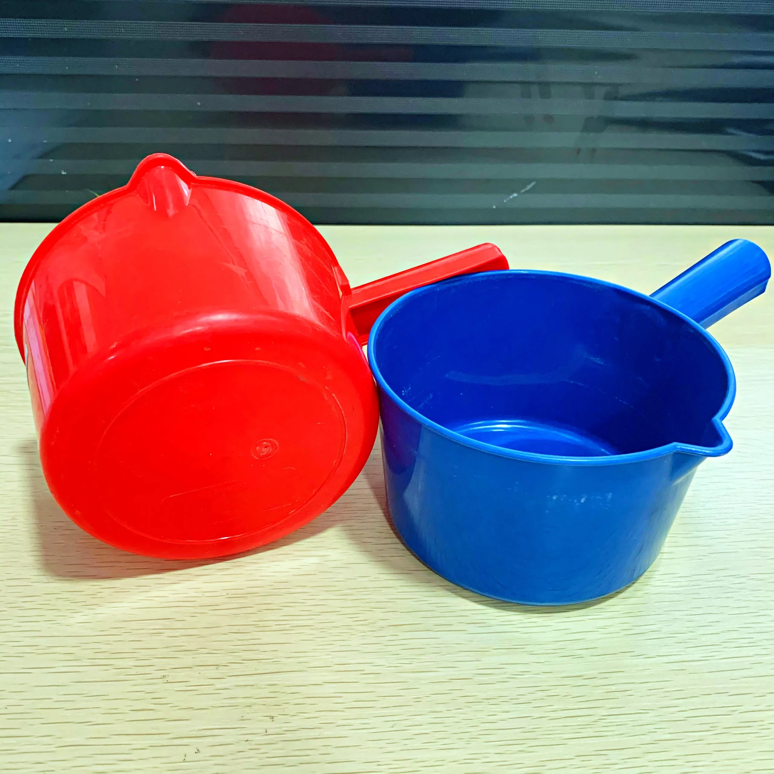 High Quality Plastic Dipper Water