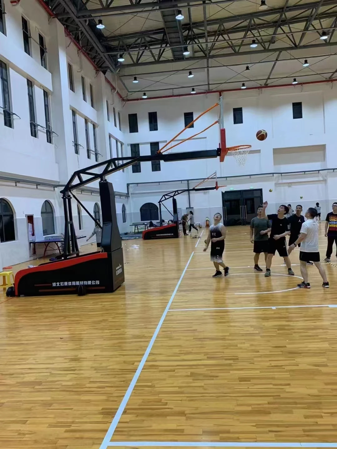 FIBA standard Advanced basketball game stand Manual hydraulic basketball backstop unit basketball hoop stand