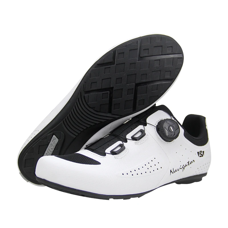 The SV-08, a casual version of the Track Rider Road Unlocking Shoe