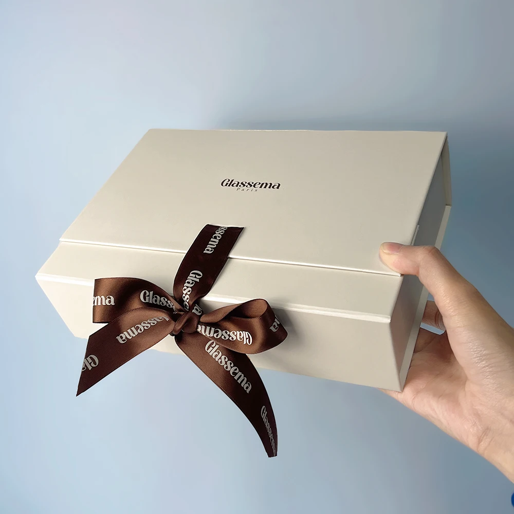 Custom Logo High Quality Magnetic Beige Gift Box Flip Top Boxes with Magnetic Closure Ribbon