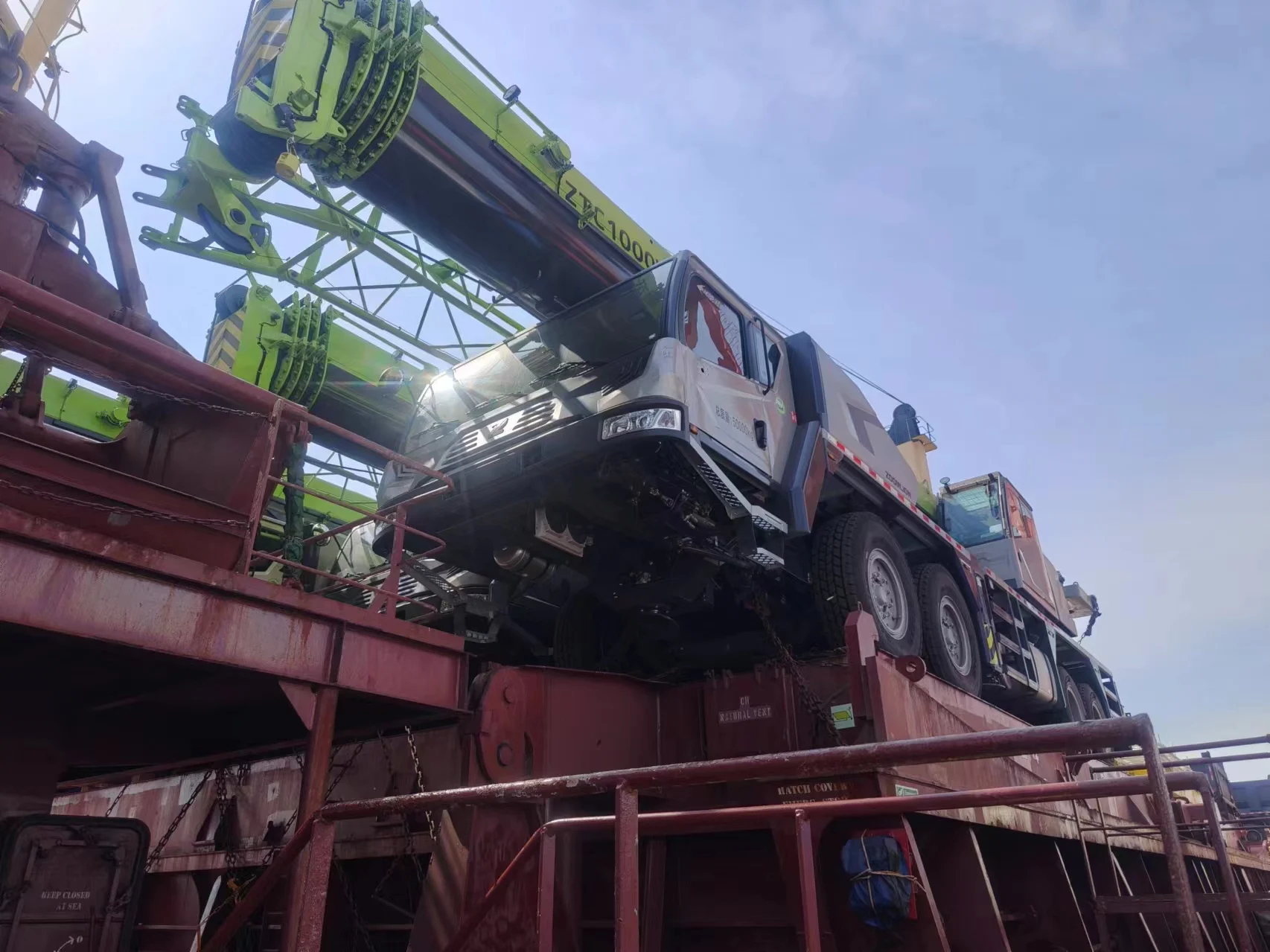 Offical Factory Low Price 100 Ton Mobile Truck Crane ZTC1000V Telescopic Boom Crane Truck