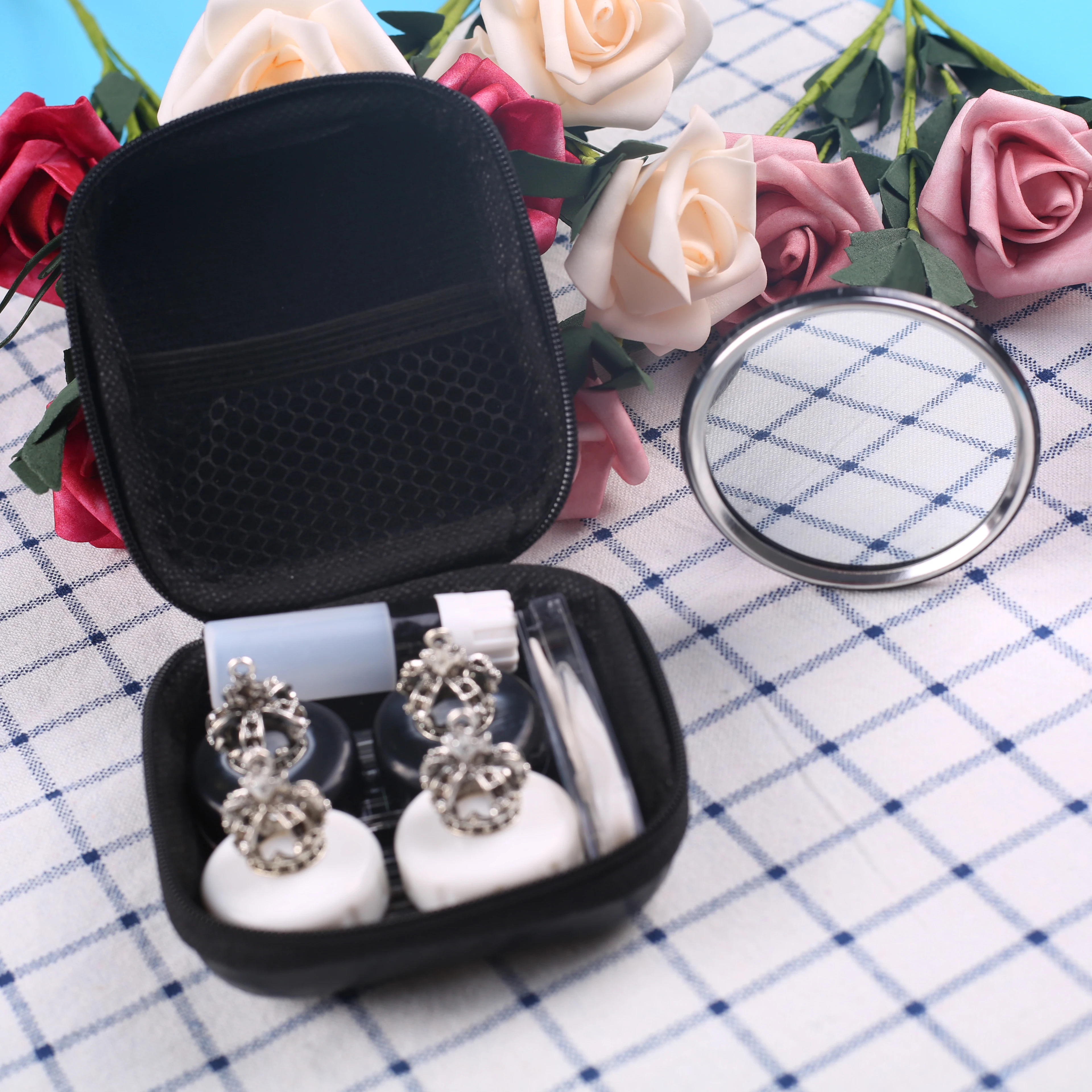 new design fashion OEM custom logo crown contact lens case