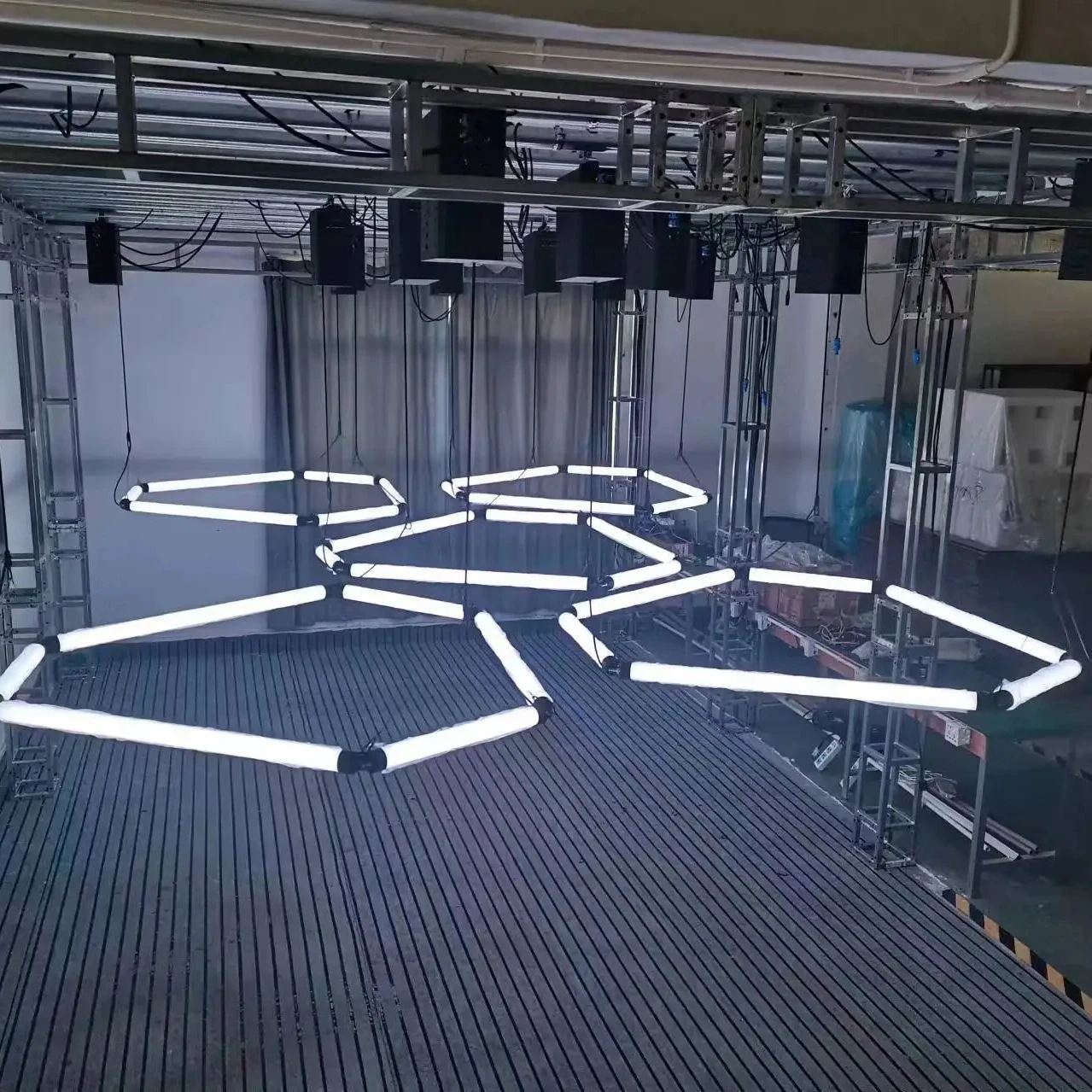 Dmx Control Led Lifting Tube Decoration Lighting For Stage Nightclub Advertising