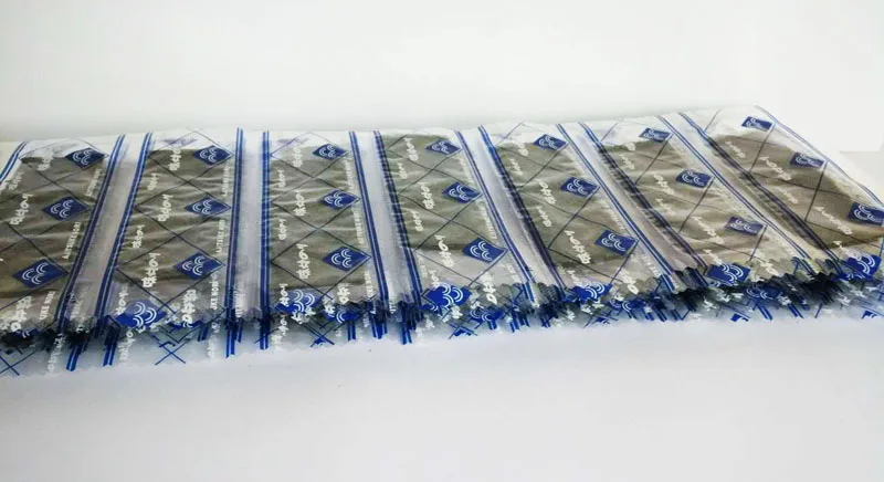 800
