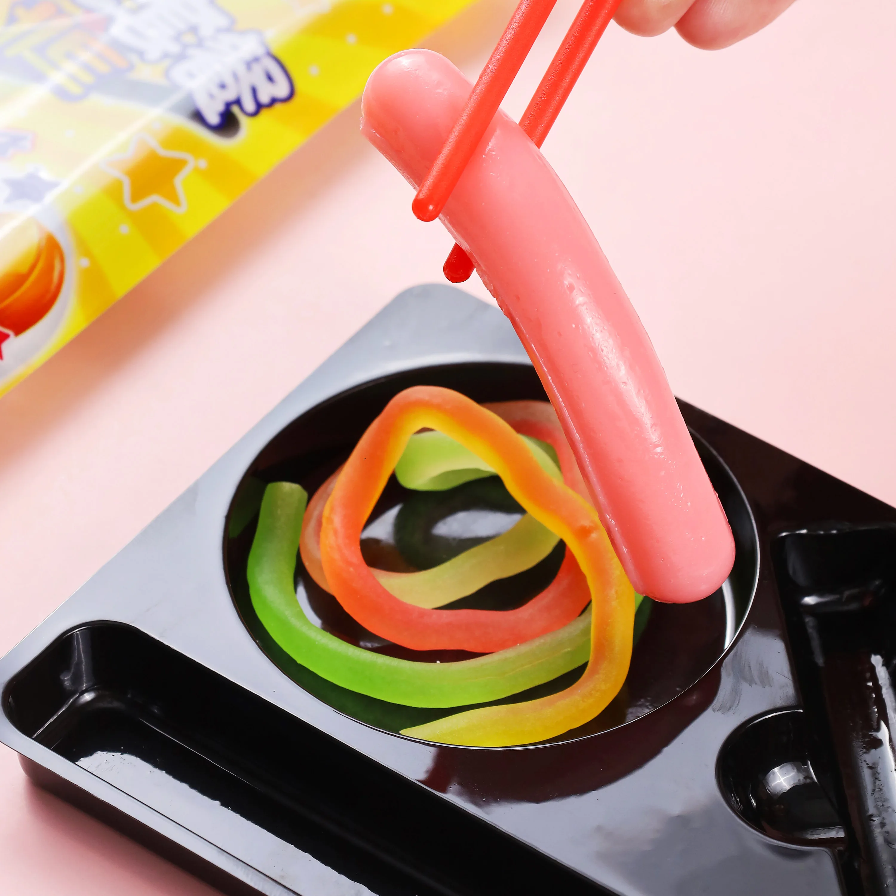 Factory Wholesale 2021 New Candy Hot Sale Delicious Fruity Gummy Ham Noodles Shape Candy