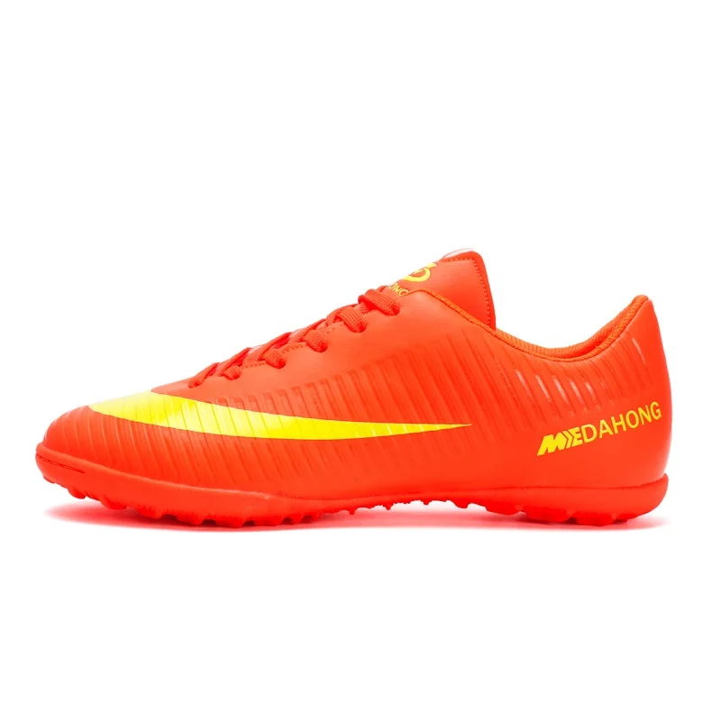 
School Indoor Lawn Training Shoes Low-cut Nail Football Shoes Custom Non-slip Soccer Shoes 
