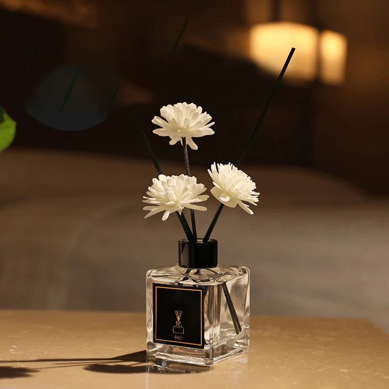 Wholesale Home Car Decor Perfume Aromatherapy Fragrance Essential 100ml Oil Dried Flower Luxury Reed Diffuser