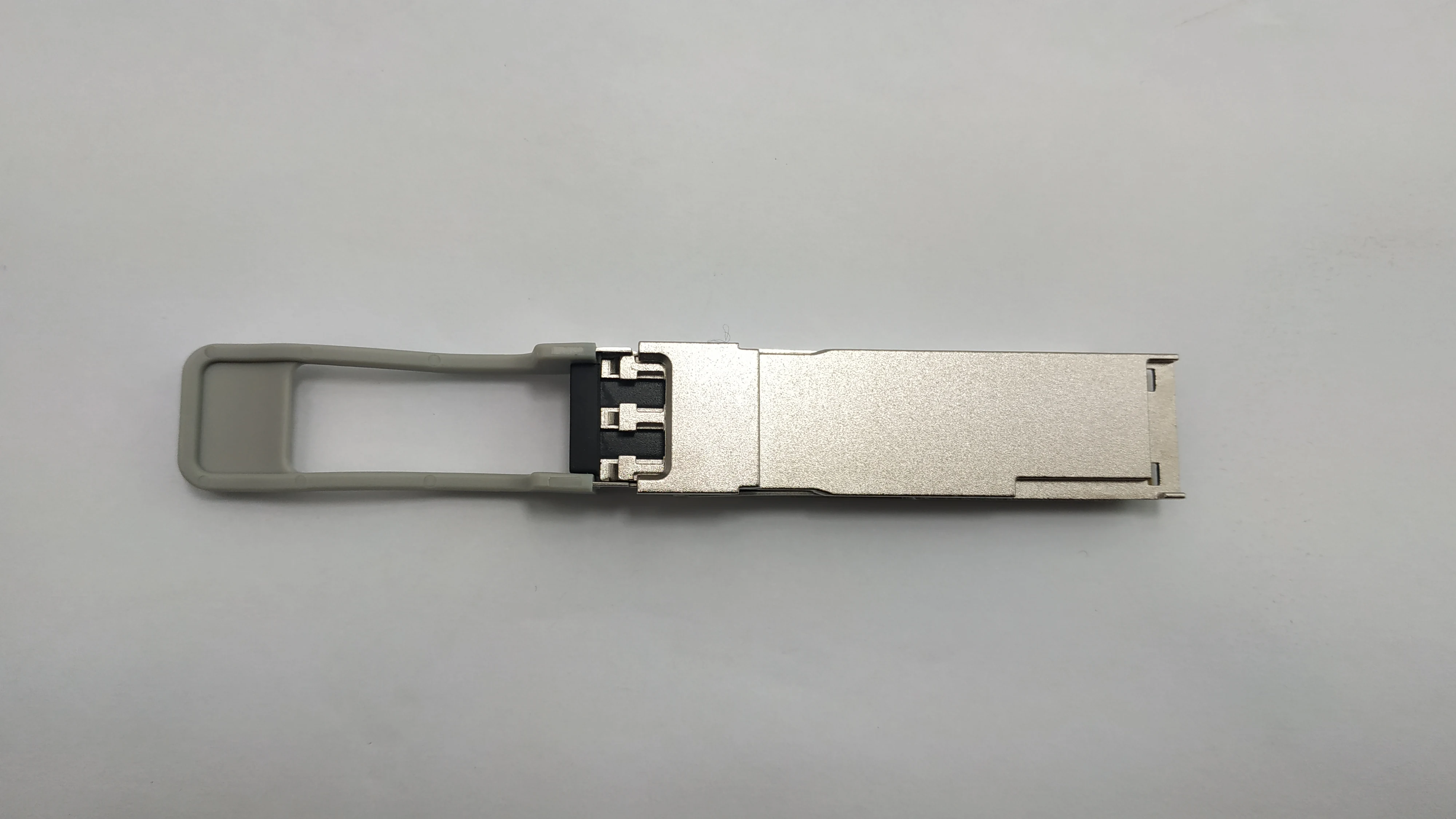 10-3317-01 QSFP-40/100-SRBD QSFP+ Transceiver Module 40 Gigabit LAN 100 Gigabit Ethernet