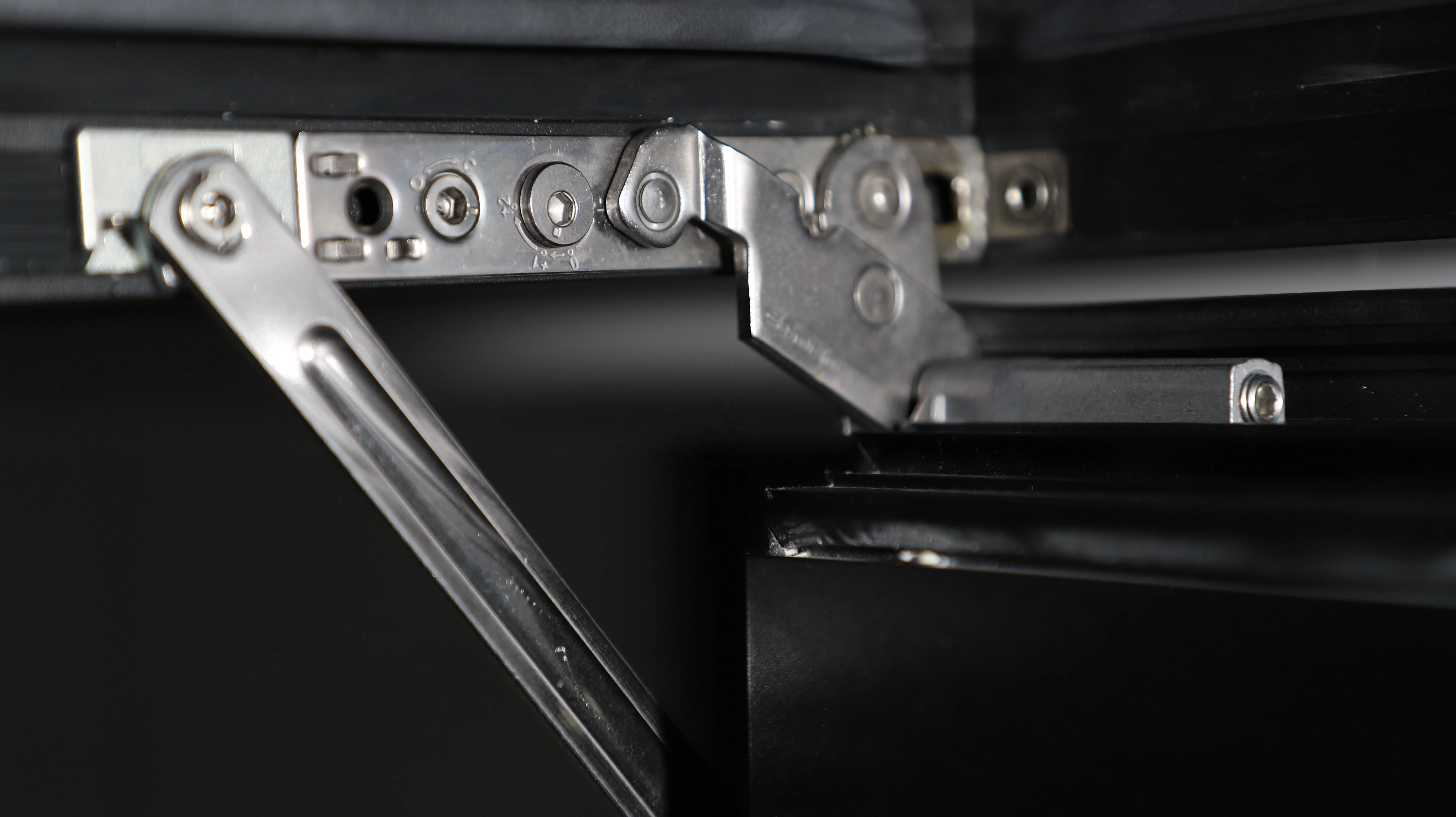 HIMOLON China Factory Aluminum Casement Windows Double Glass Heat Insulation Tilt Open Window with Flyscreen