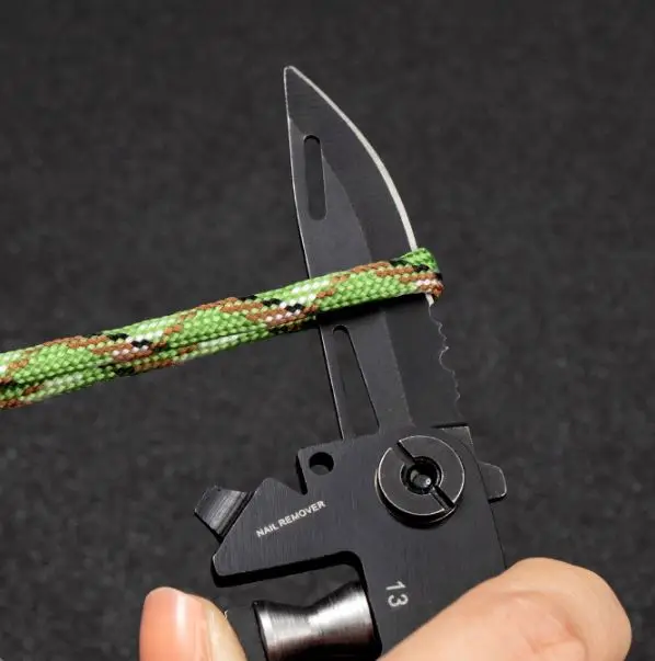 Cool Gadgets Stainless Steel Camping 30 in 1 Survival EDC Multi Tools Pocket Knife Folding MIni Tools Card Multi Function Tools