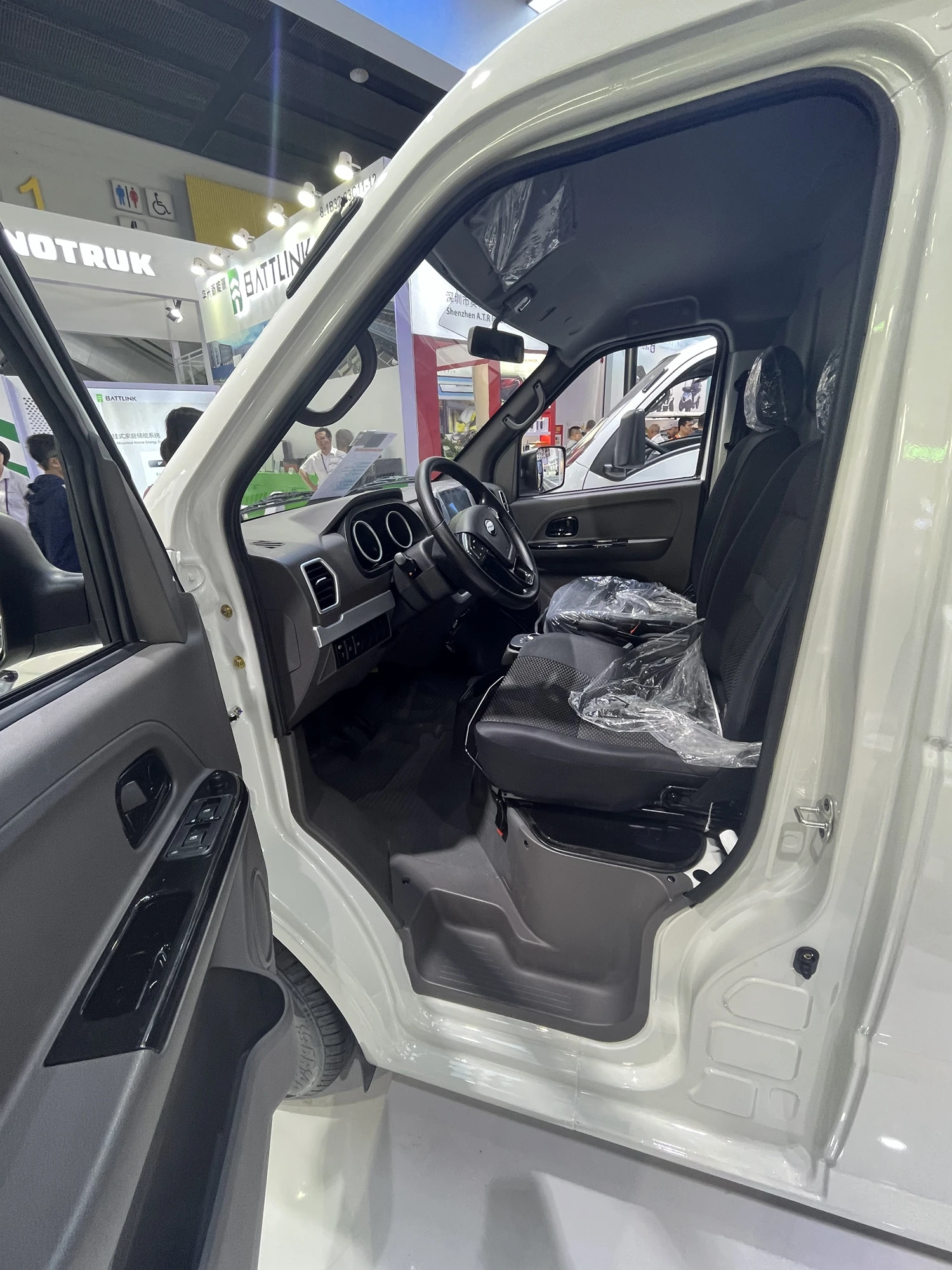 SUMEC KAMA новая модель Электрический пассажирский мини-автобус закрытый грузовой фургон