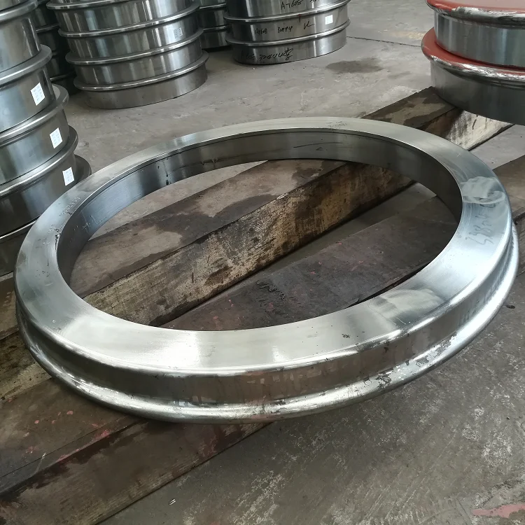 Resilient railway wheels and tyres for light rail vehicles and street car