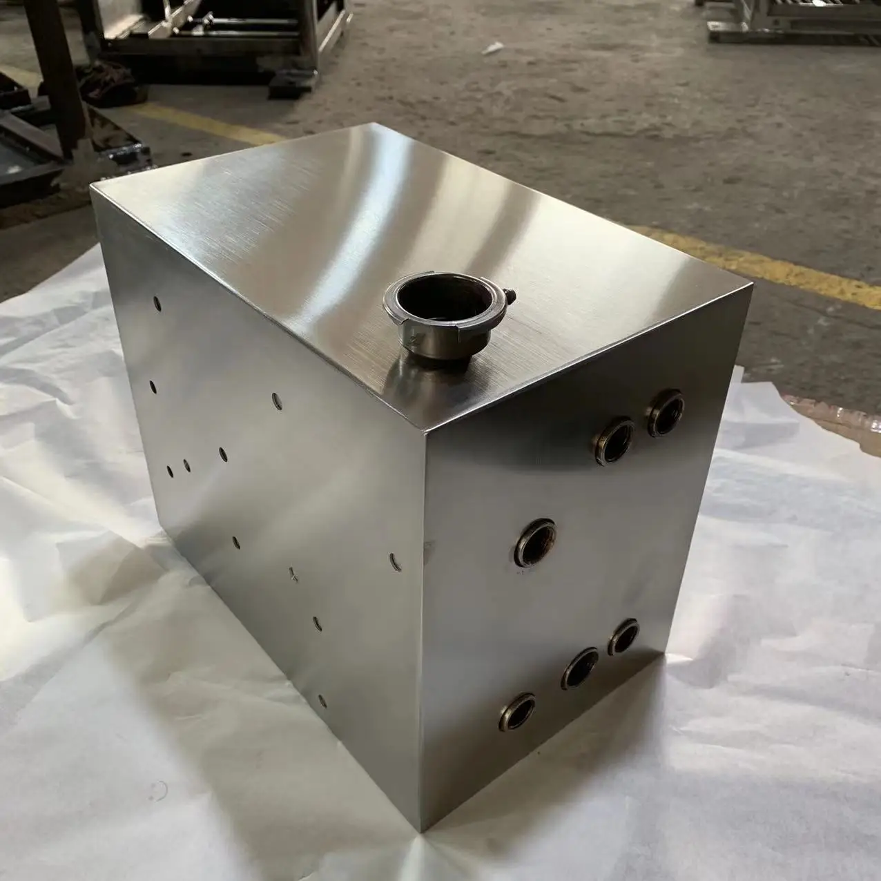 Custom OEM water tank sheet metal fabrication service sheet metal stamping and bending services