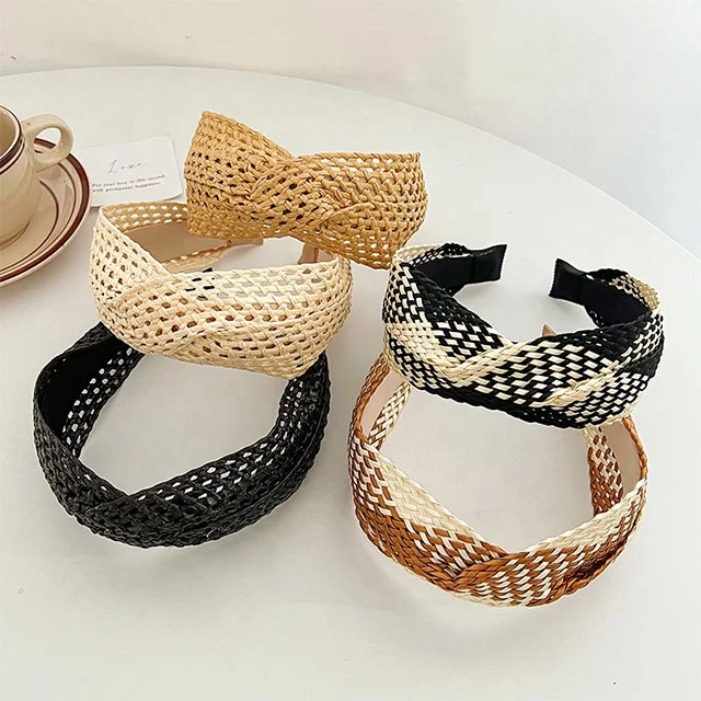 Chic and Versatile Handwoven Hairband - Craft Your Unique Charm with a Stylish Hairstyle