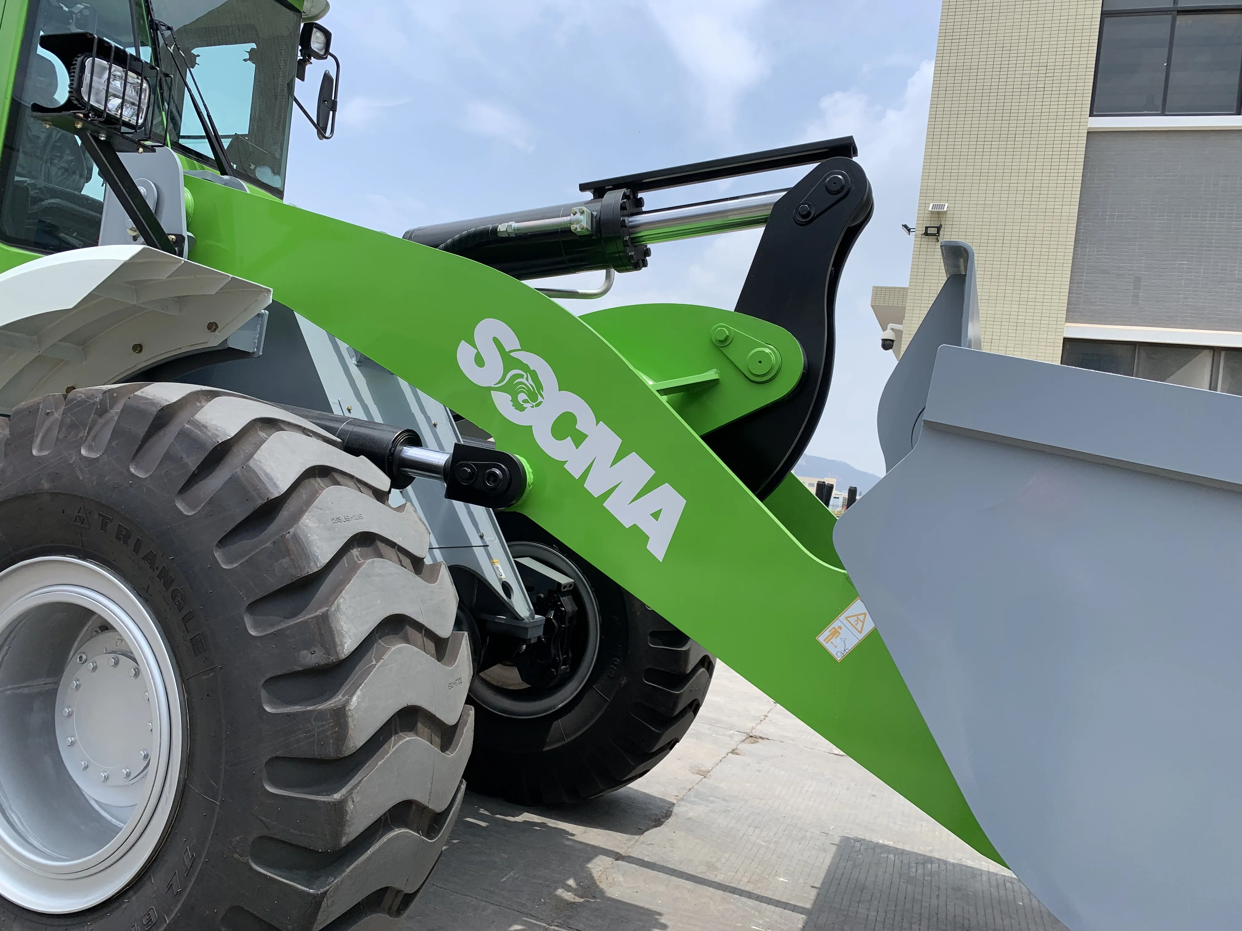 SOCMA 5 TON ELECTRIC WHEEL LOADER