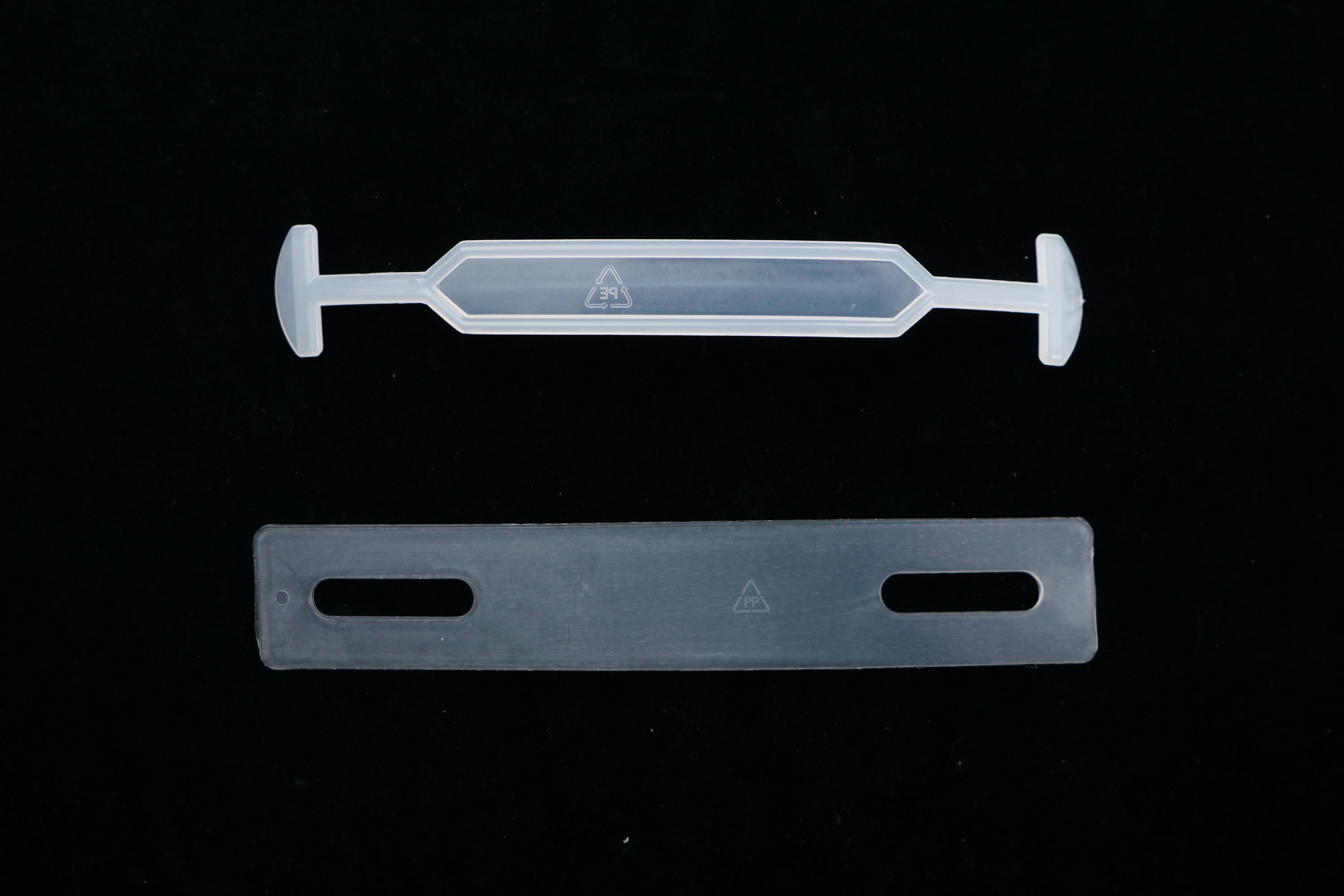 Wholesale Price Various PP/PE/ABS Environmental Protection Perforated Plastic Handle