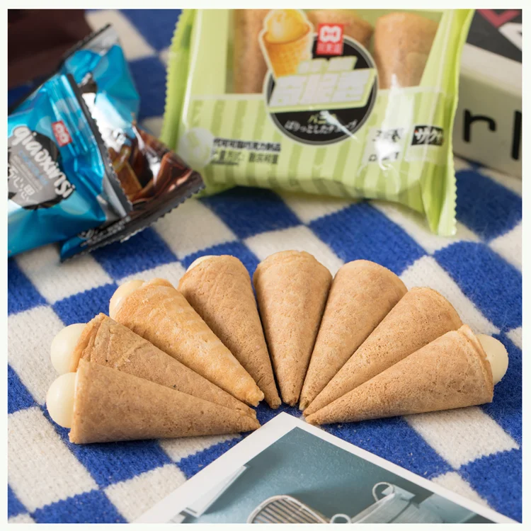Chocolate and  Vanilla  flavor ice cream cone chocolate wafers