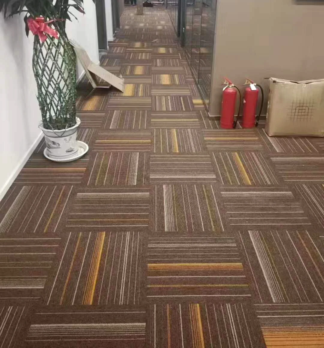 Luxury Commercial Tile Carpet Hotel Nylon Modular Interlocking Floor Carpet Tiles for Office Adult Modern Carpet for Bedroom