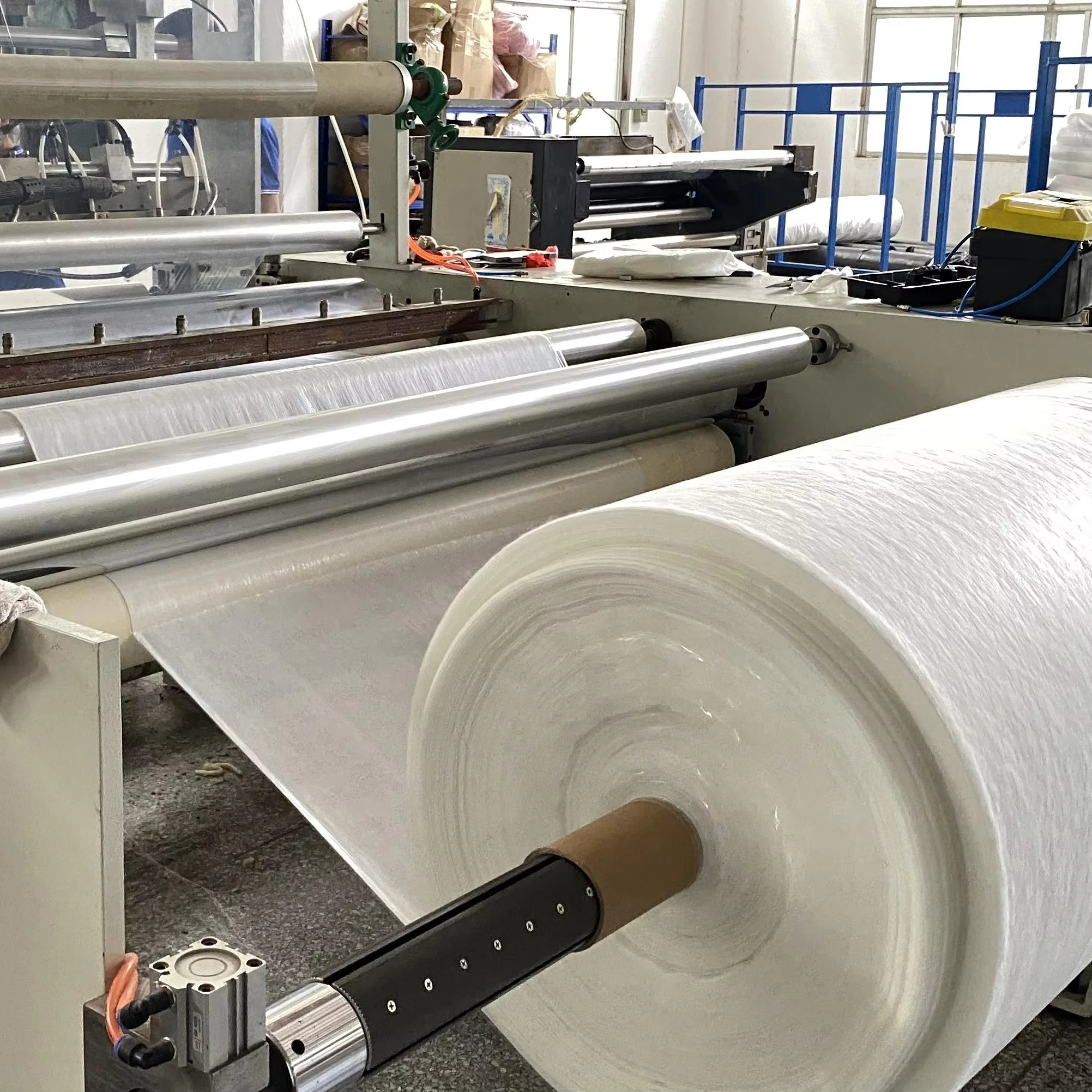 Painters fleece made of 100% polyester felt fabric white for floor protection