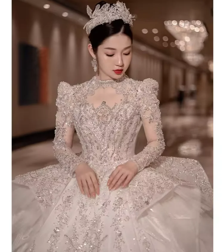 Wedding dress 2024 new bride main yarn trailing heavy handmade style high-end retro long-sleeved large size pregnant