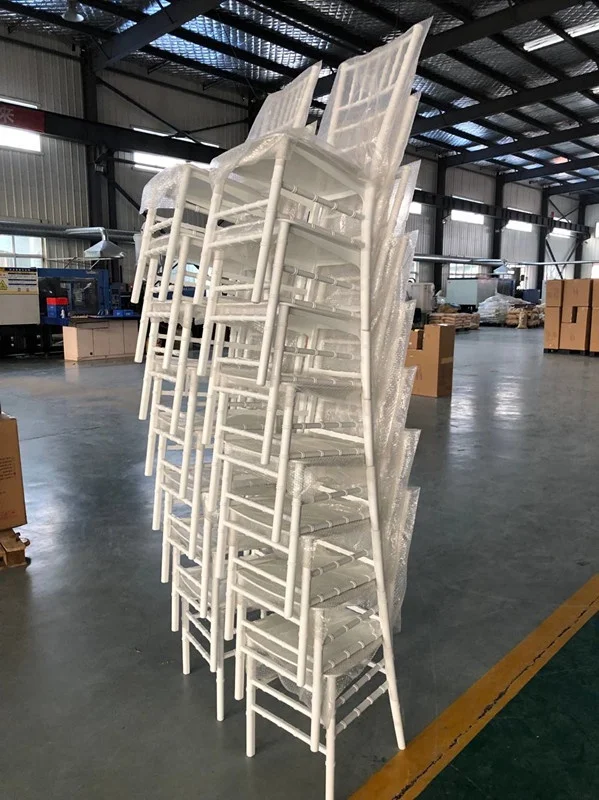 Wholesale Stackable PP Plastic Chairs Wedding rental Party Chairs White For Sale Tiffany Resin Banquet Chiavari Acrylic Chair