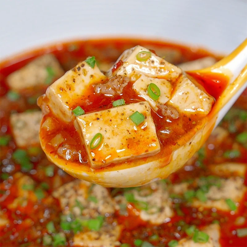 Qinma FLYBYJING Sichuan Chili Crisp, Gourmet Spicy Hot Savory All-Natural Chili Oil Sauce Versatile Sauce Good on Everything