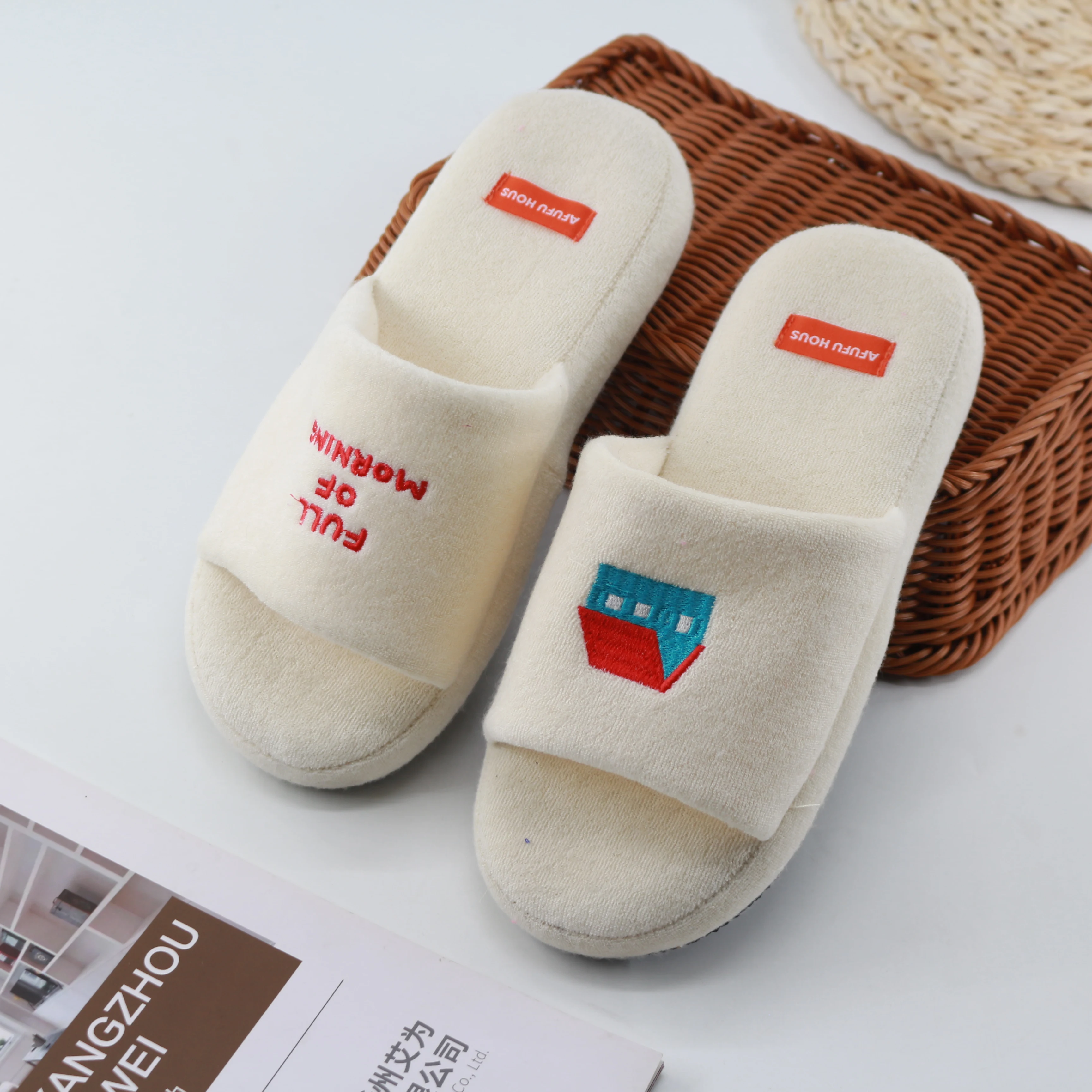 Chinese White Terry Towel Open Toe Slipper Anti Slip Thick Sponge Sole Platform Slipper