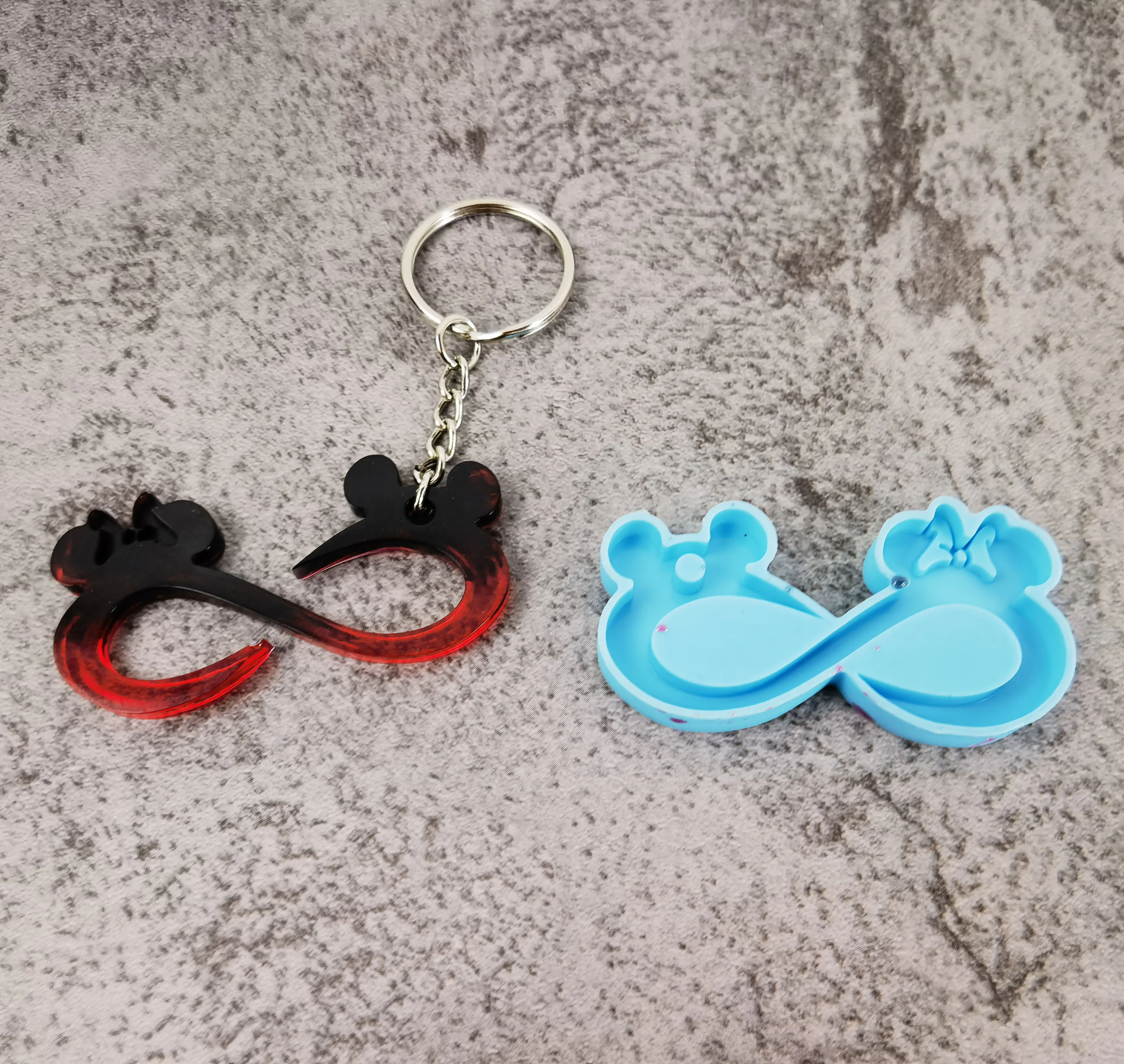 122501 silicone mickey and mini keychains mold  silicone pendant resin mold