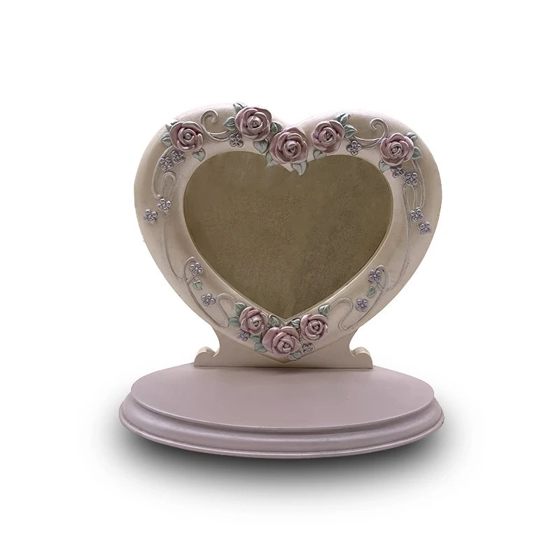 Factory price wholesale weeping angel Mickey arts and crafts Resin Crafts with good quality